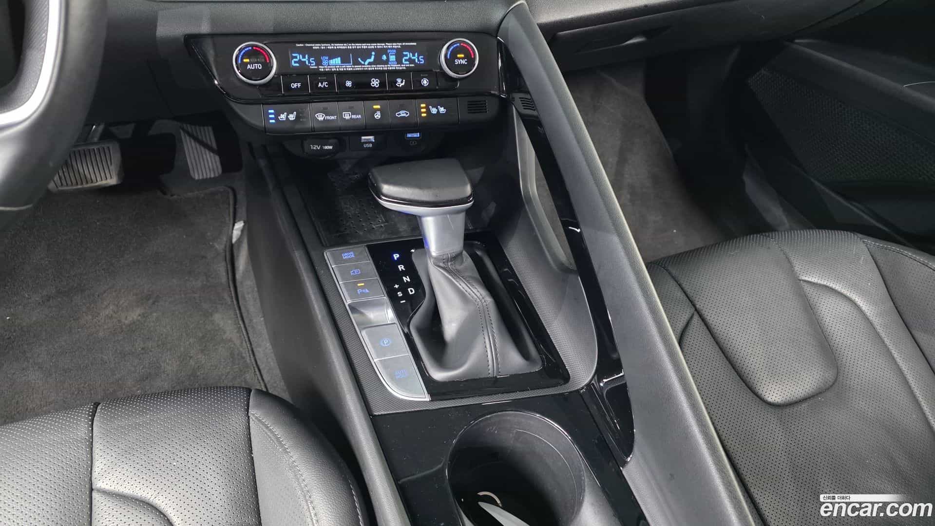 AVANTE Hyundai 2020.6-INNER-009