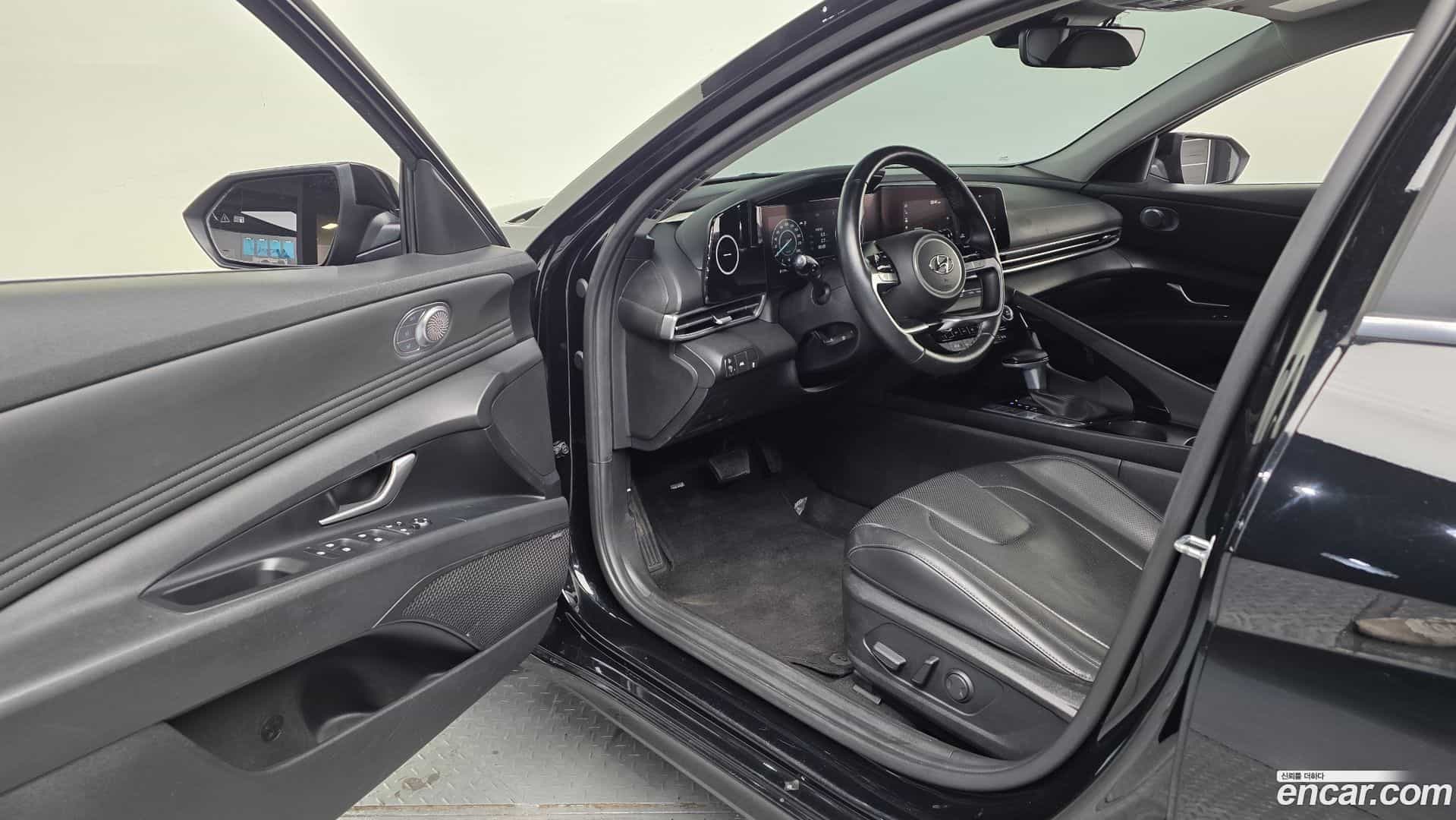 AVANTE Hyundai 2020.6-INNER-010