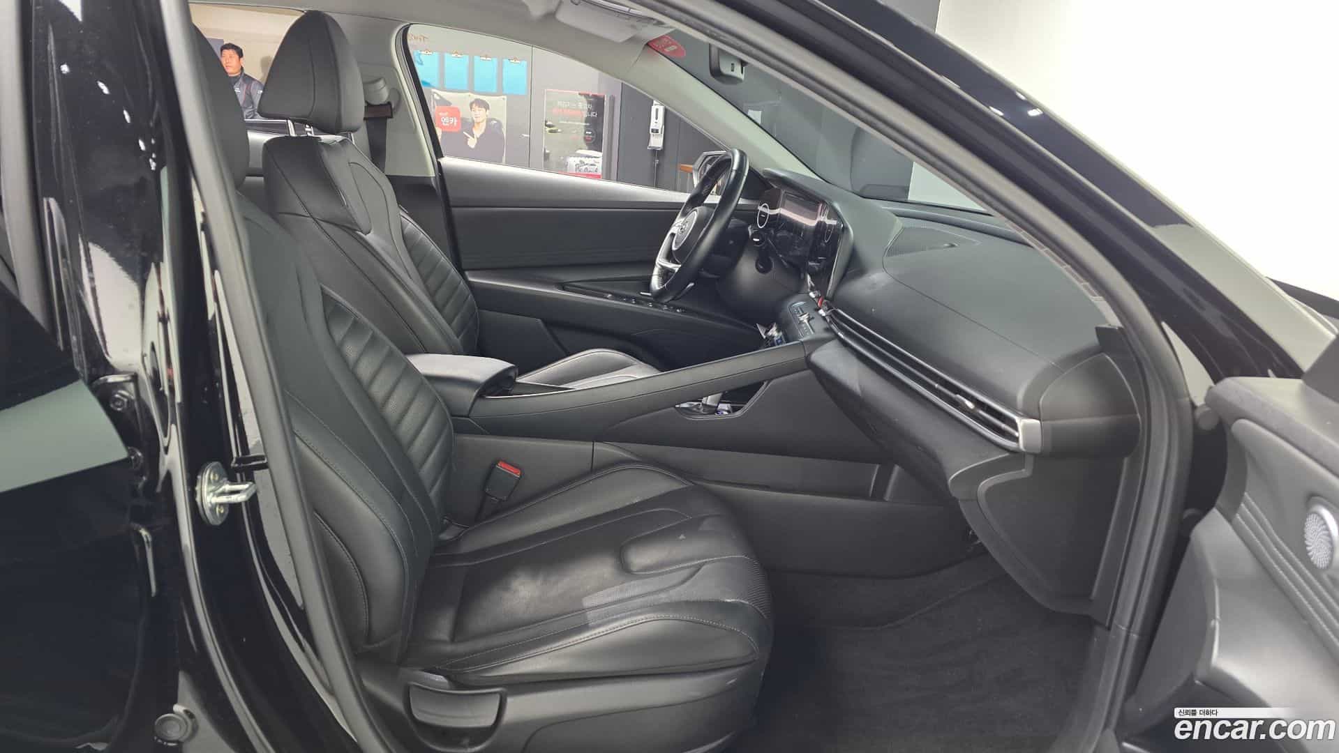 AVANTE Hyundai 2020.6-OPTION-015