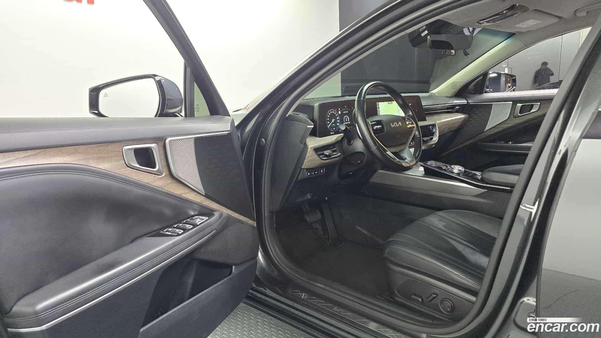 K8 Kia 2022.0-INNER-010