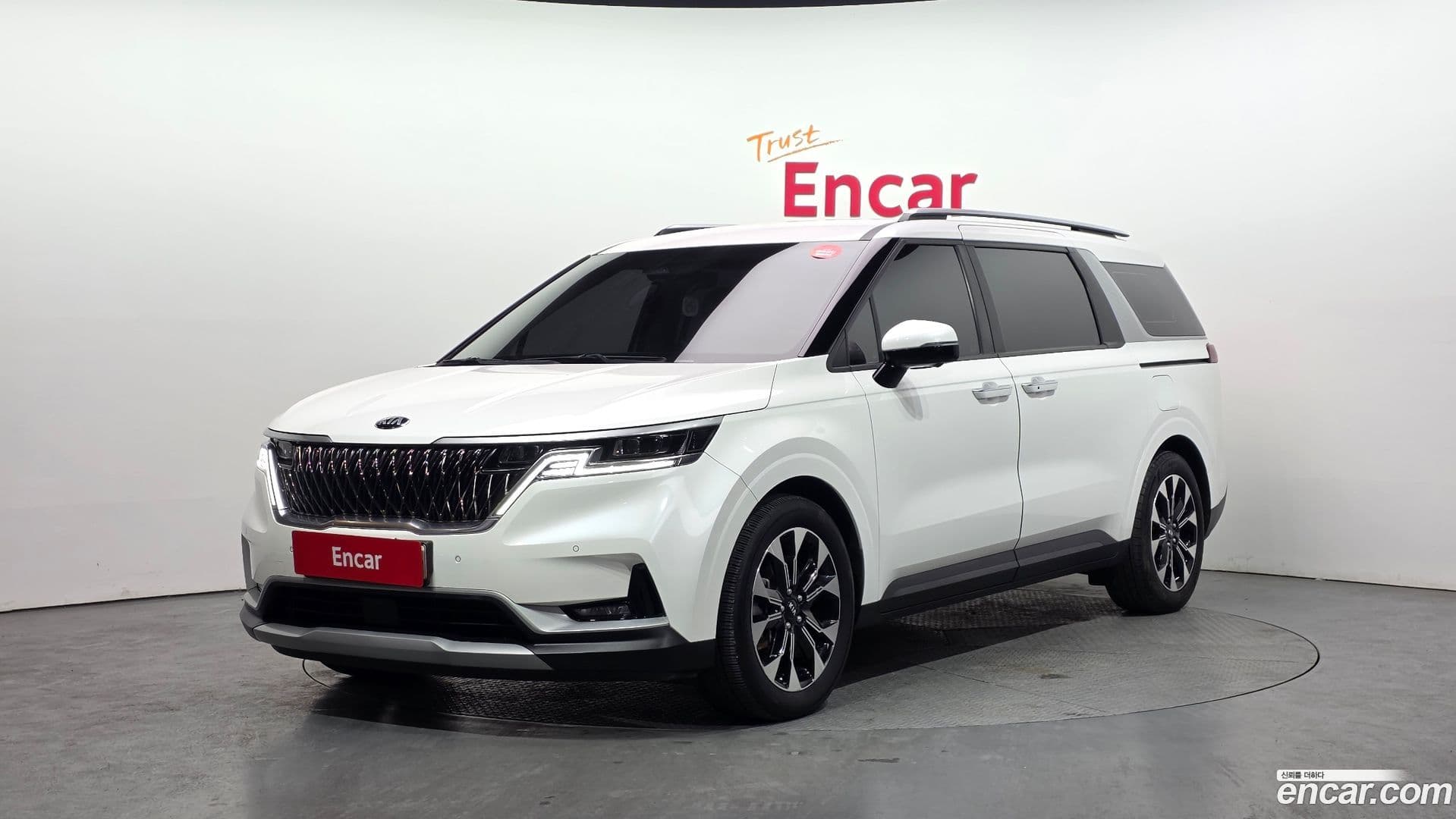 Main__Slider__Photo:Canival Kia 2020.9-0