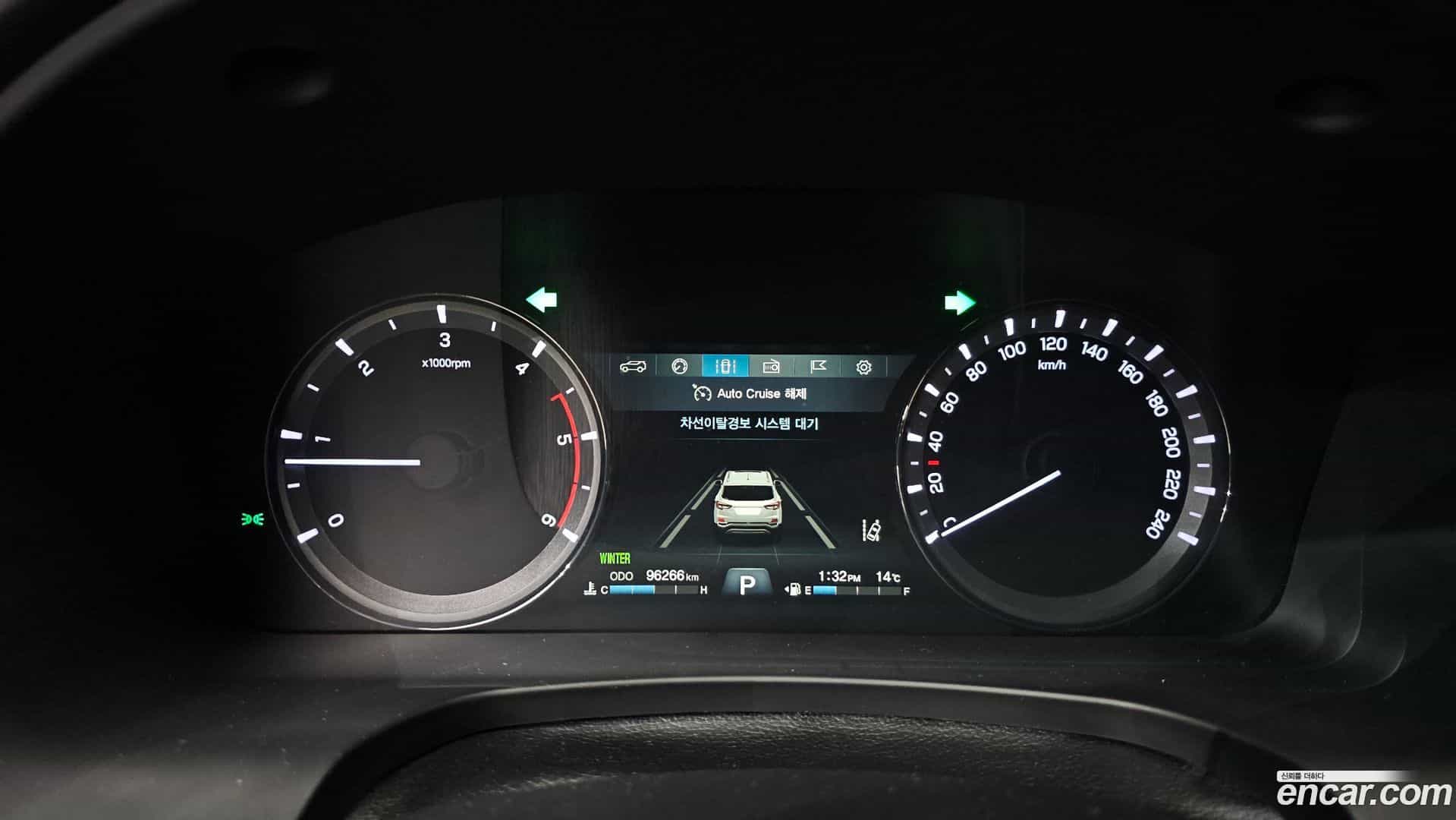 Rexton KG Mobility 2020.8-INNER-008