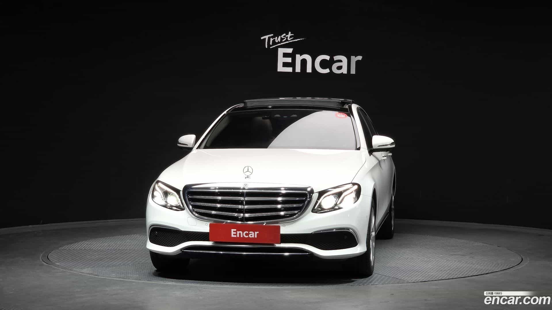 E-Class Mercedes-Benz 2019.0-OUTER-003