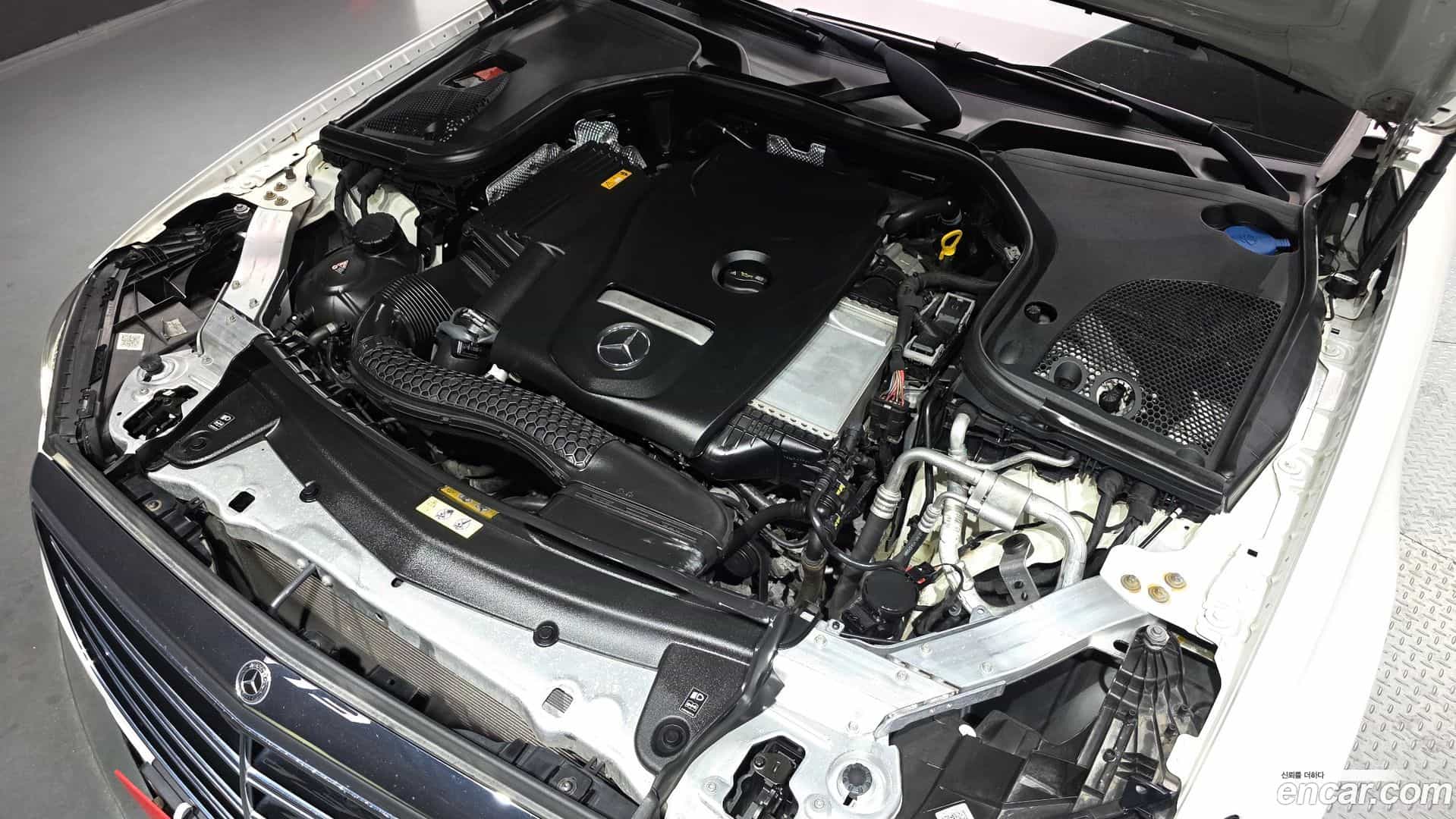 E-Class Mercedes-Benz 2019.0-OUTER-006
