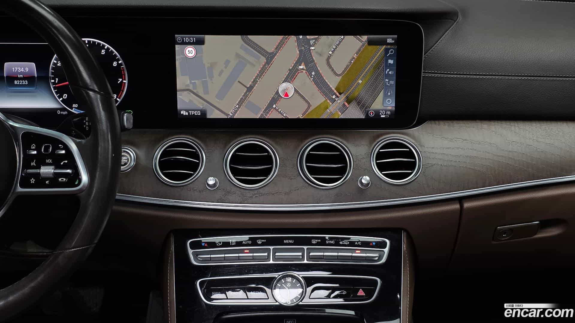 E-Class Mercedes-Benz 2019.0-OPTION-018