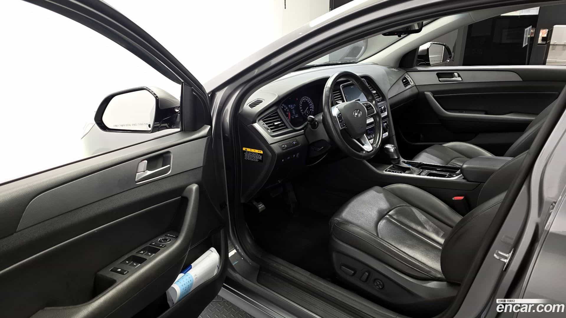 Sonata Hyundai 2018.6-INNER-010