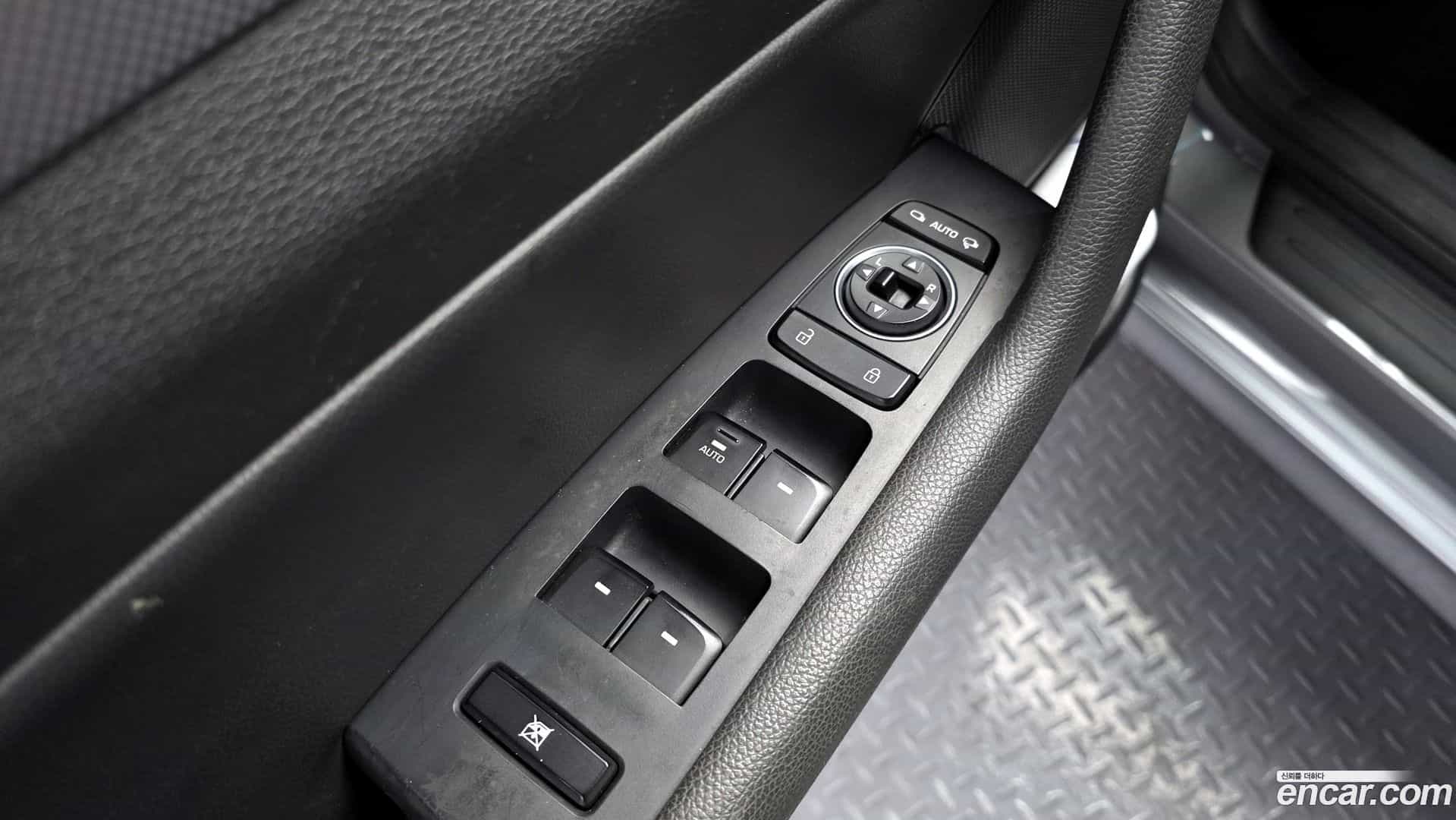 Sonata Hyundai 2018.6-OPTION-023
