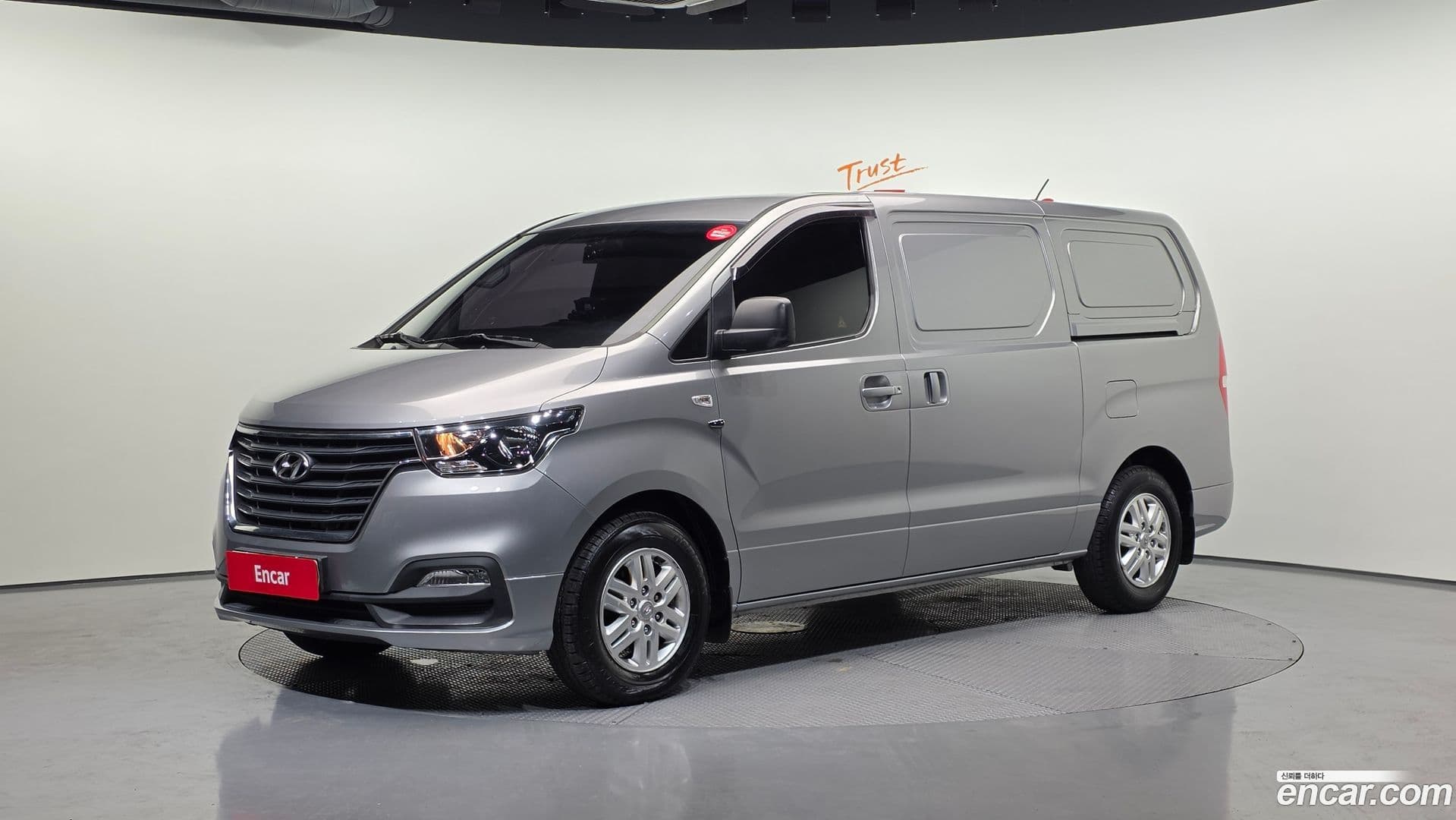 Main__Slider__Photo:Starex Hyundai 2019.5-0