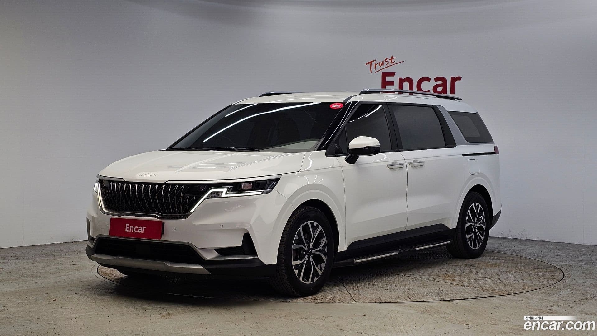 Main__Slider__Photo:Canival Kia 2022.6-0
