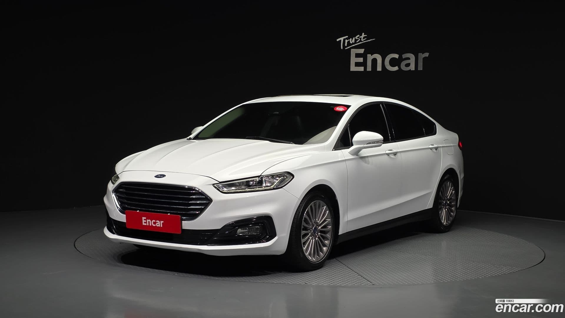Main__Slider__Photo:Mondeo Ford 2020.11-0