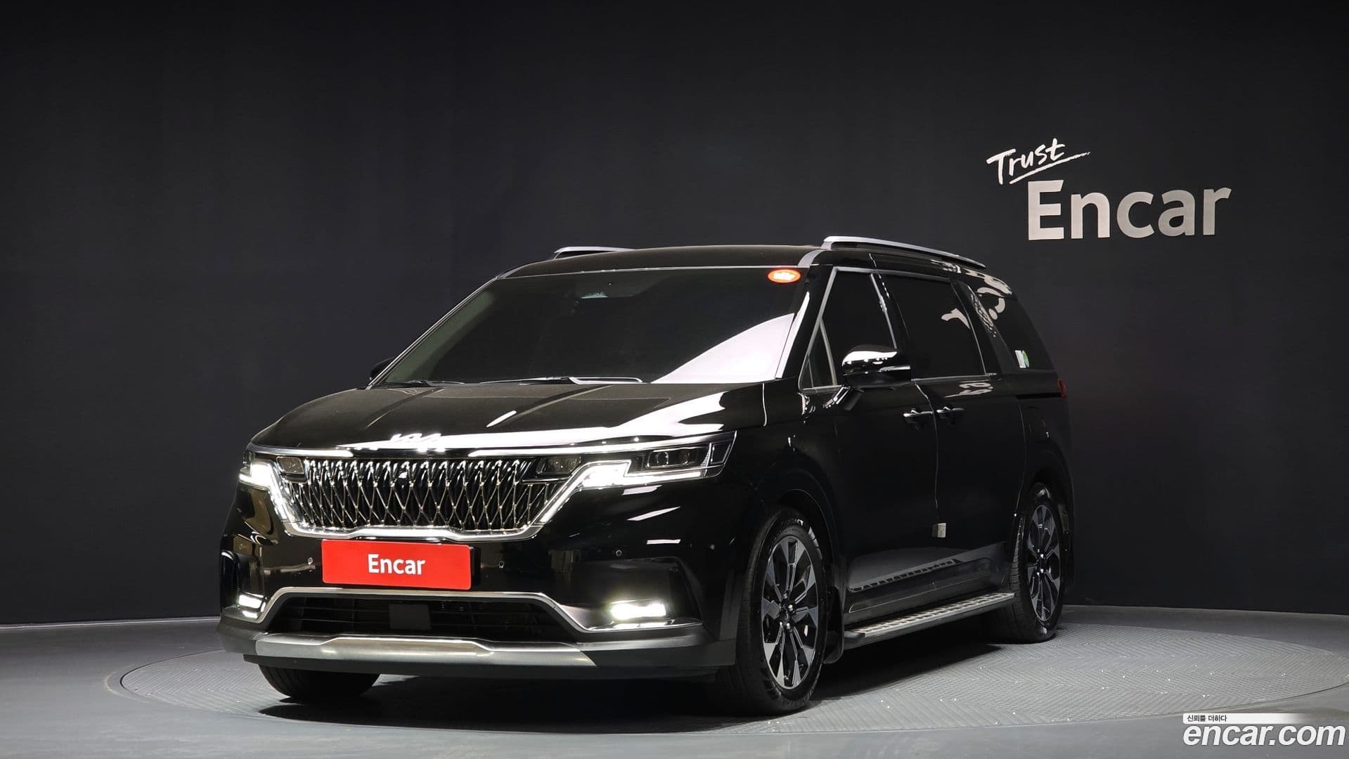 Main__Slider__Photo:Canival Kia 2022.6-0