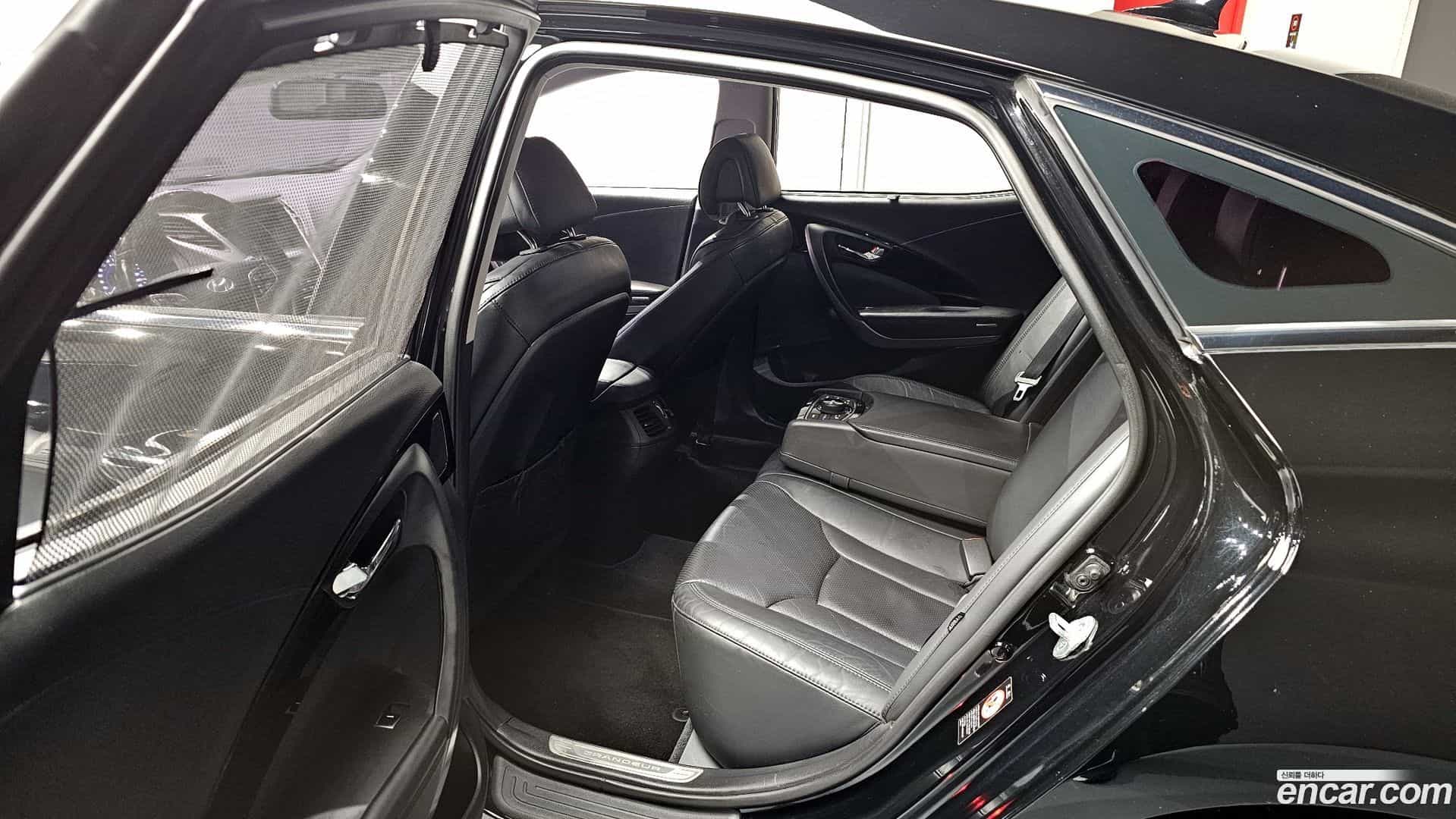 Grandeur Hyundai 2013.9-OPTION-015