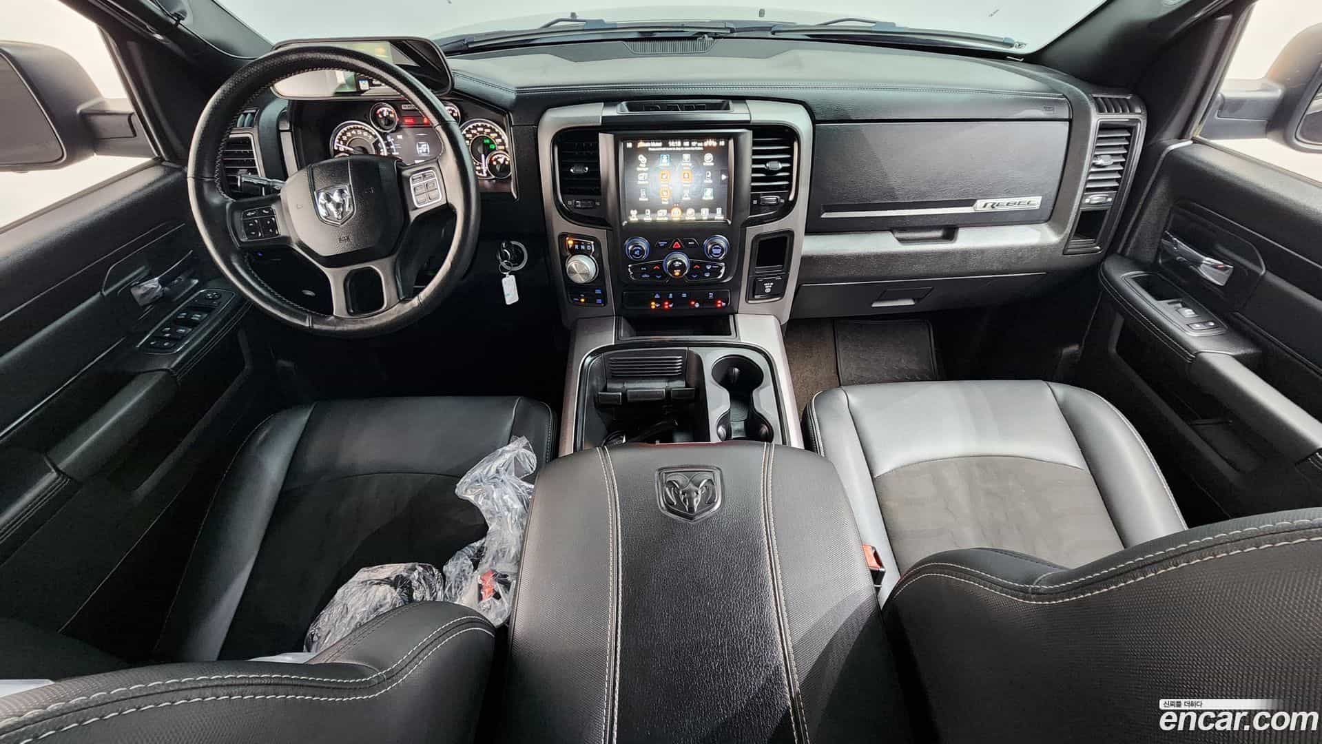Ram Pick Up Dodge 2017.11-INNER-007
