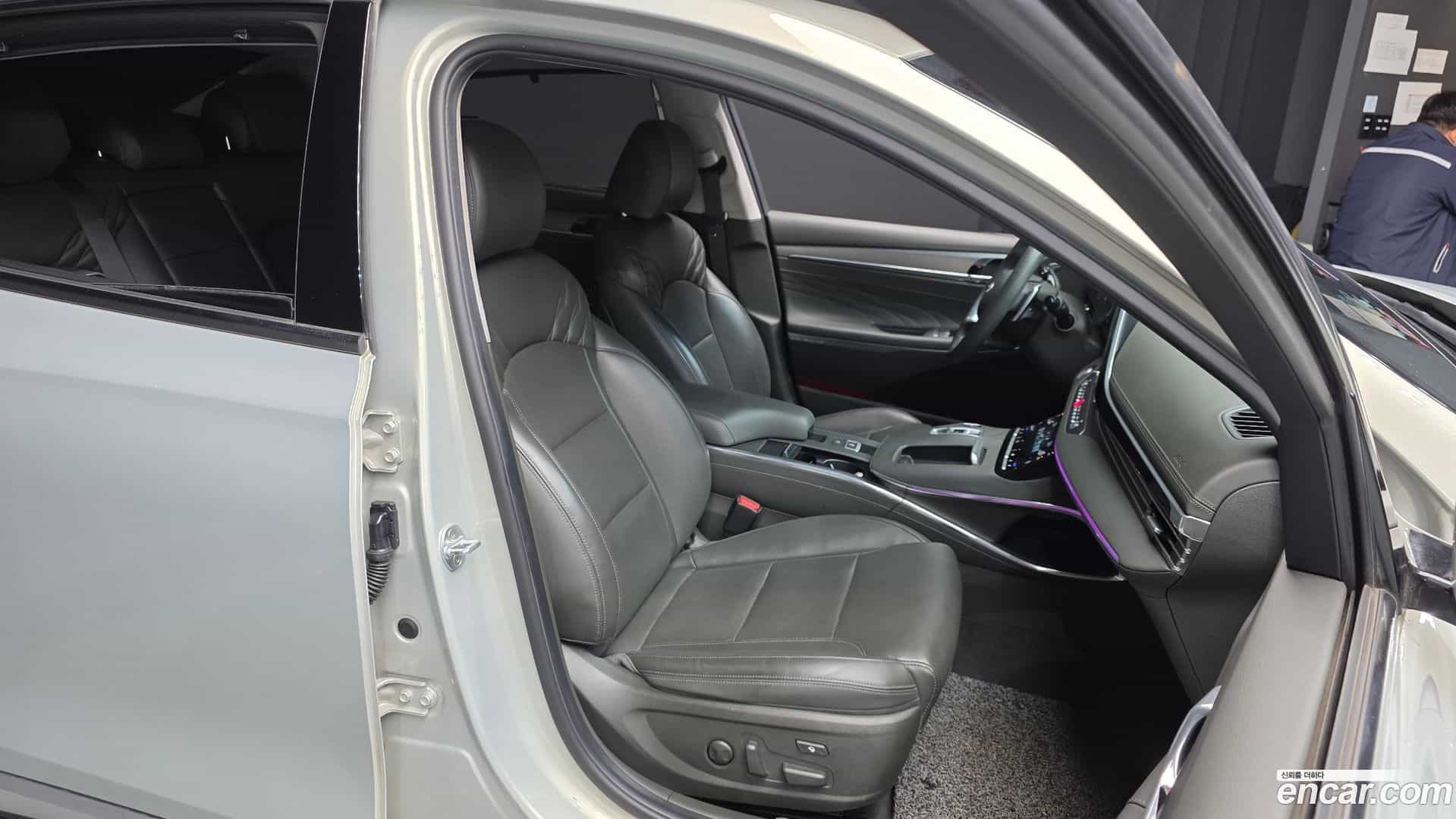 Grandeur Hyundai 2020.8-OPTION-016