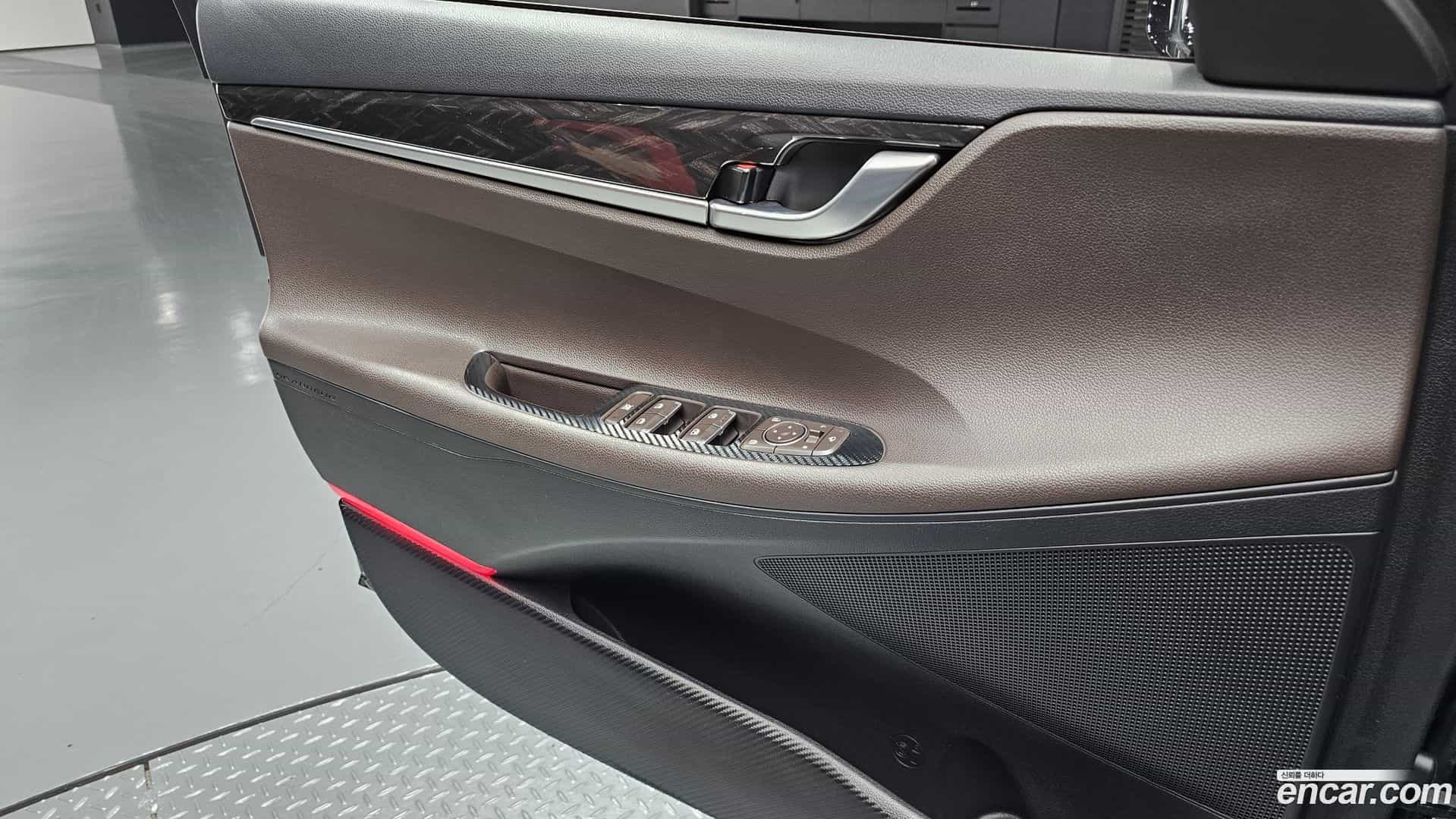 Grandeur Hyundai 2018.4-OPTION-018