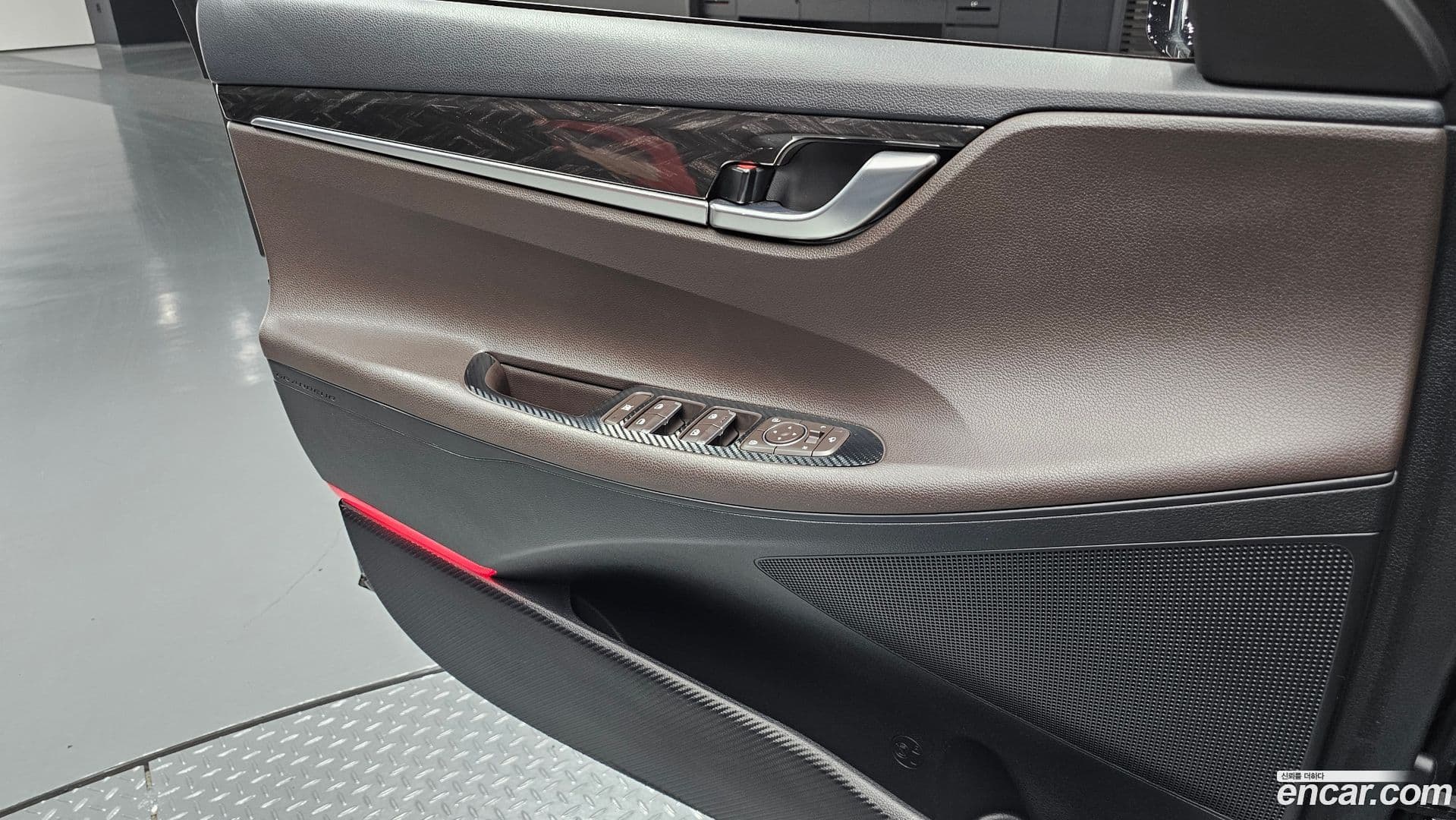 Main__Slider__Photo:Grandeur Hyundai 2018.4-13