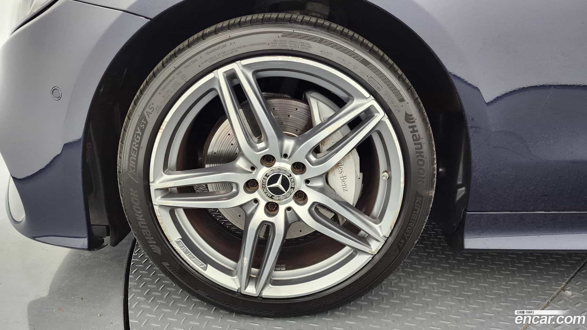 E-Class Mercedes-Benz 2017.11-OUTER-005