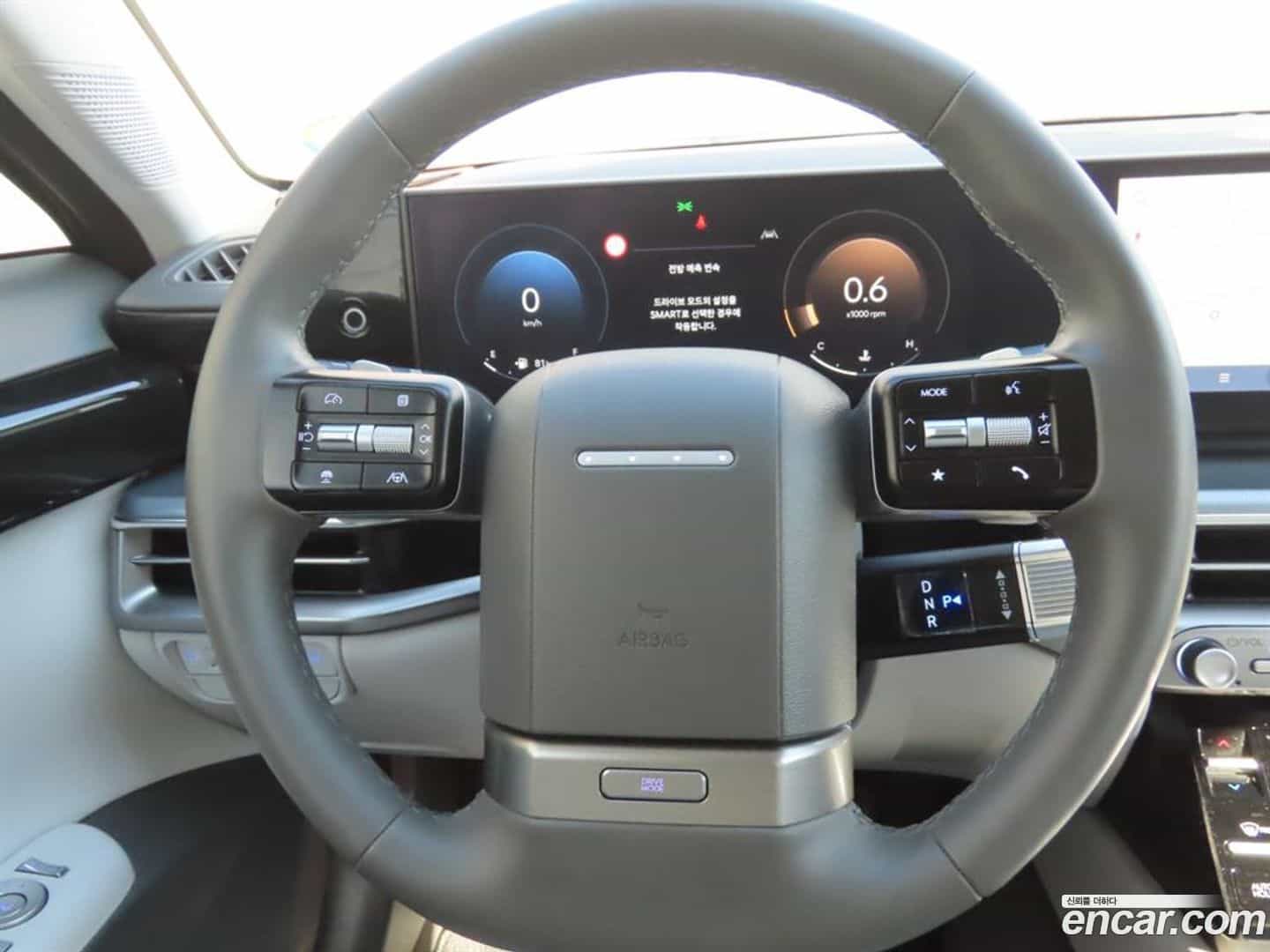 Grandeur Hyundai 2023.1-OPTION-015