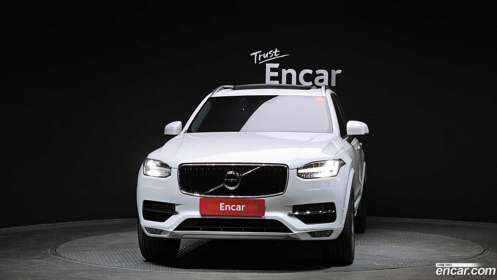 XC90 Volvo 2019.0-OUTER-003