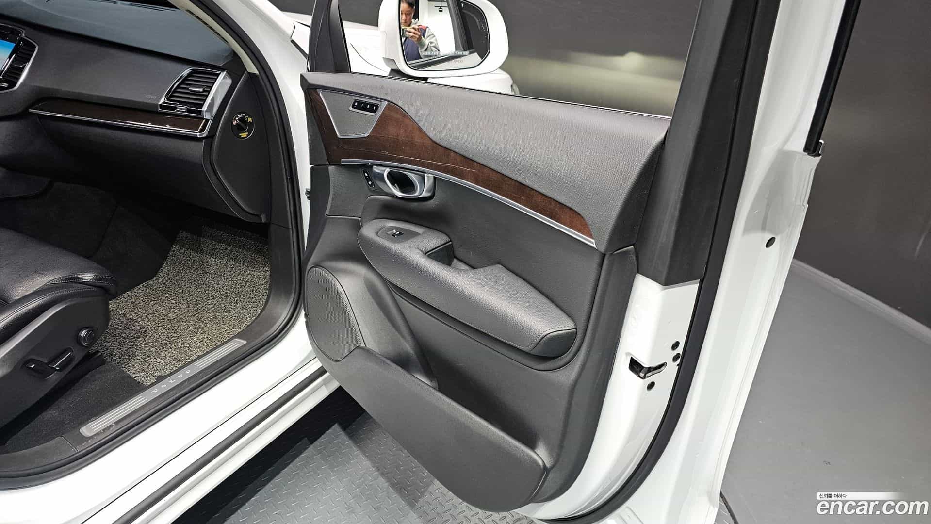 XC90 Volvo 2019.0-OPTION-020