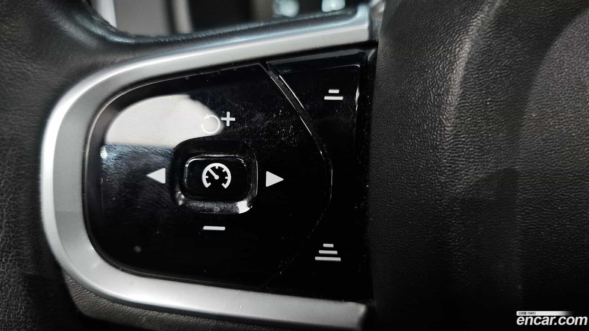 XC90 Volvo 2019.0-OPTION-023