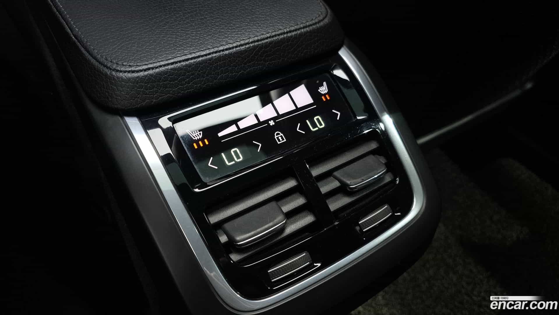 XC90 Volvo 2019.0-OPTION-024