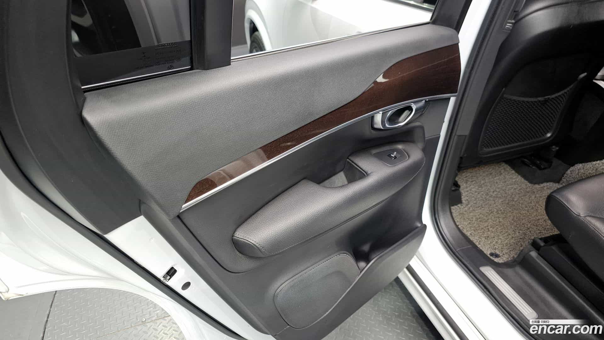 XC90 Volvo 2019.0-INNER-035