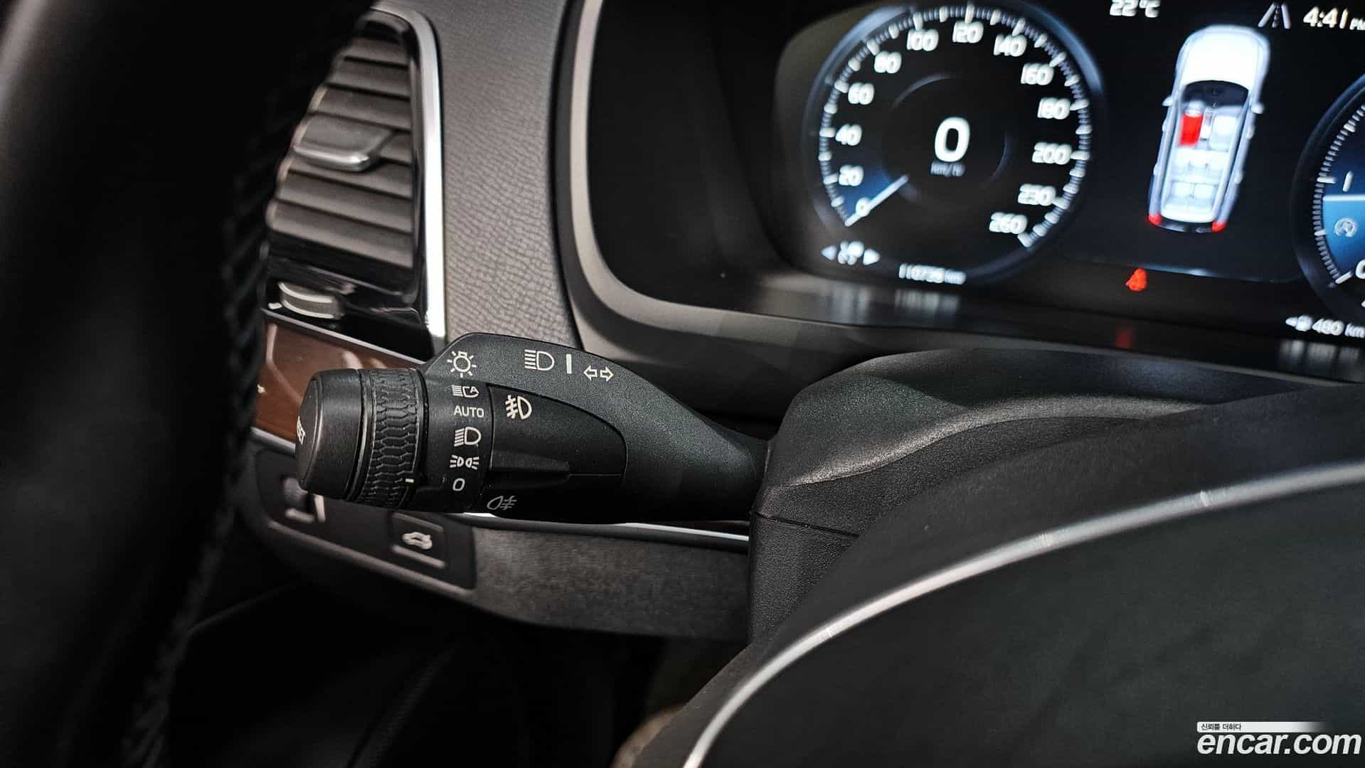 XC90 Volvo 2019.0-OPTION-042