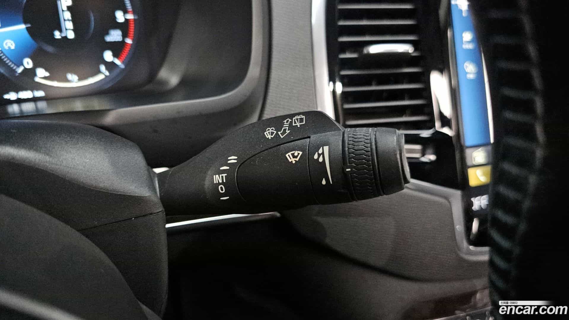XC90 Volvo 2019.0-OPTION-043