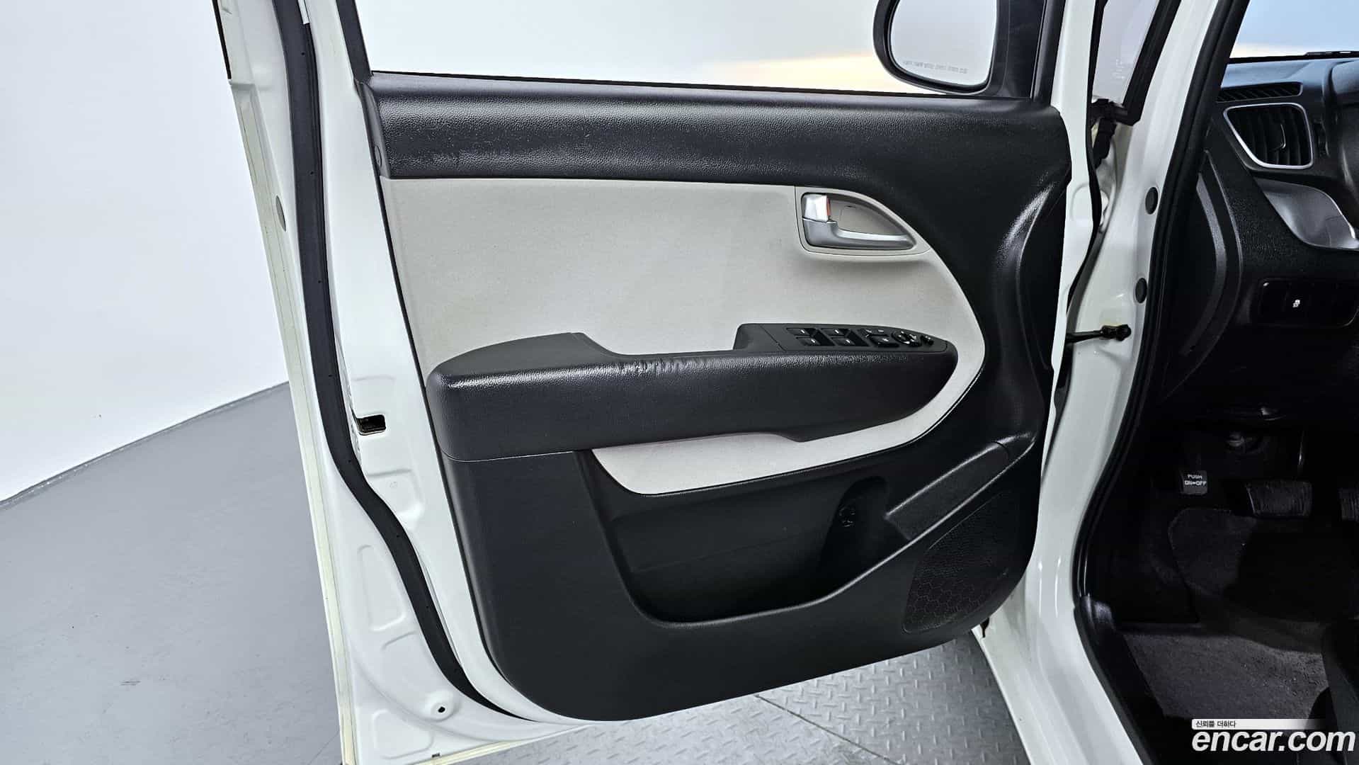 RAY Kia 2021.1-INNER-034