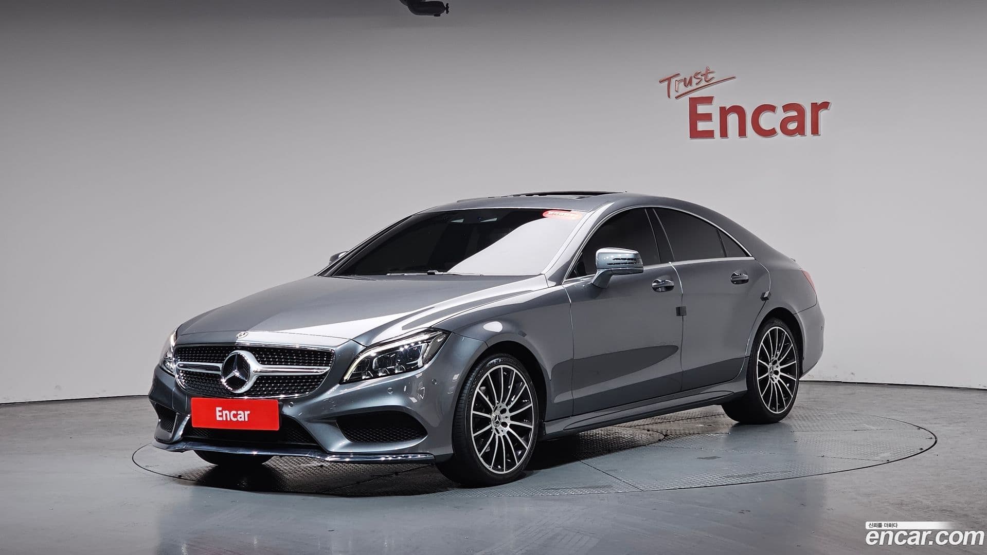 Main__Slider__Photo:CLS-Class Mercedes-Benz 2017.8-10