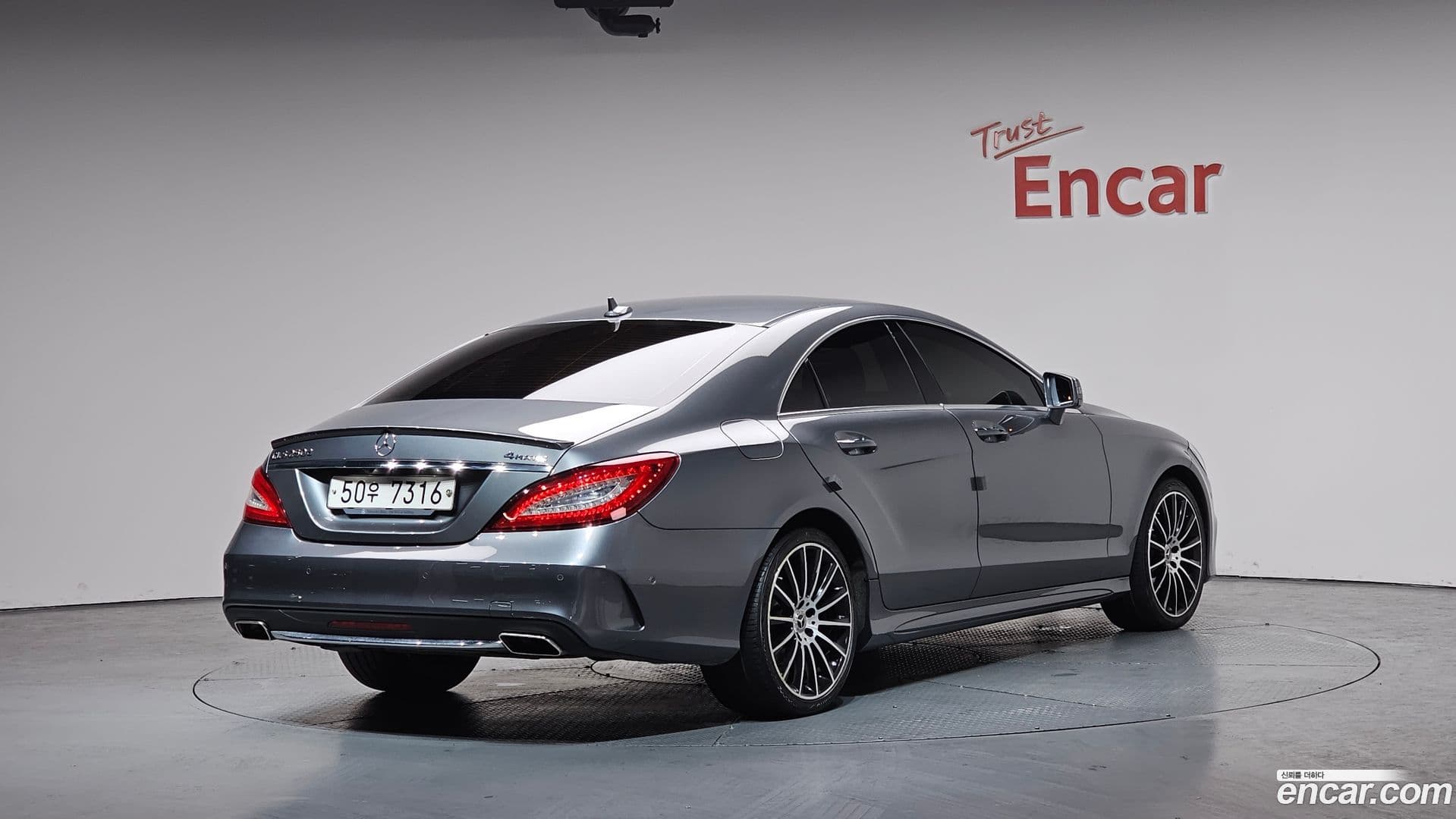 Main__Slider__Photo:CLS-Class Mercedes-Benz 2017.8-1