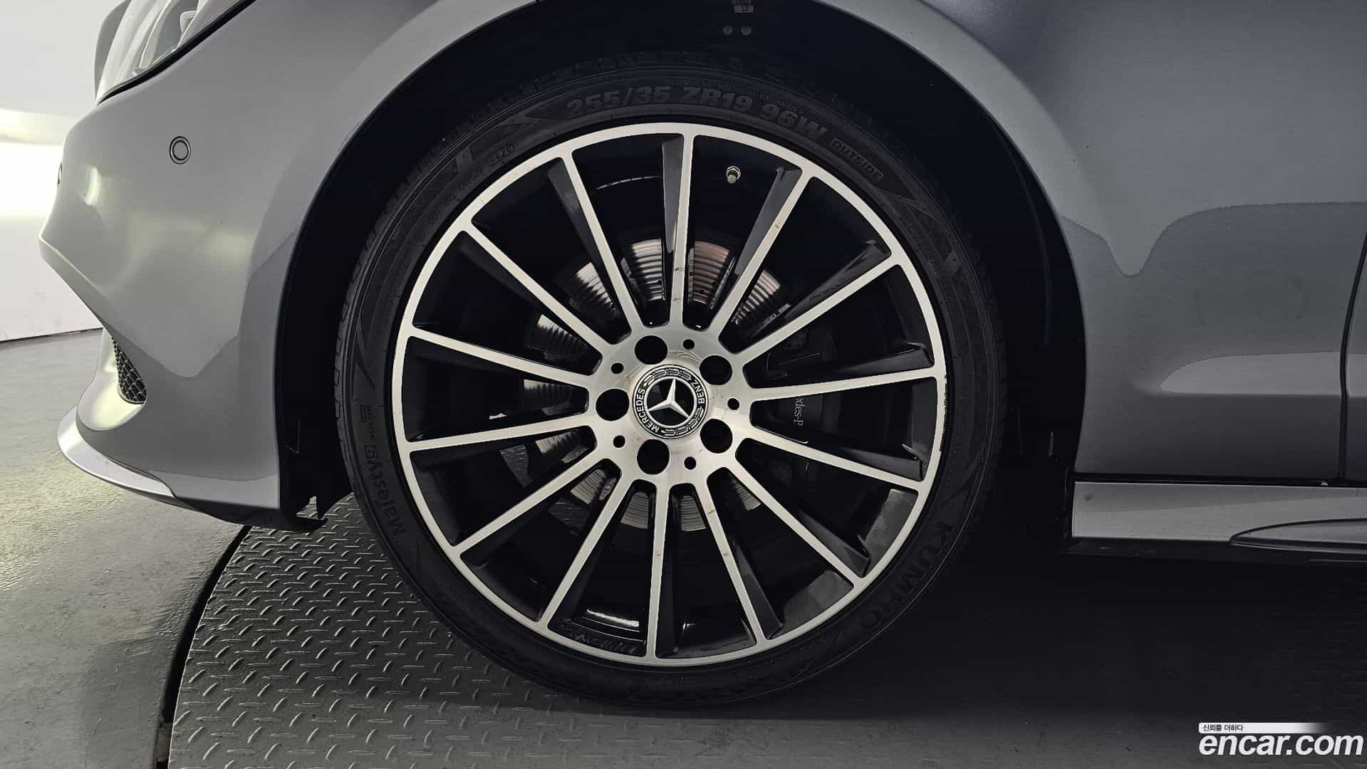 CLS-Class Mercedes-Benz 2017.8-OUTER-005