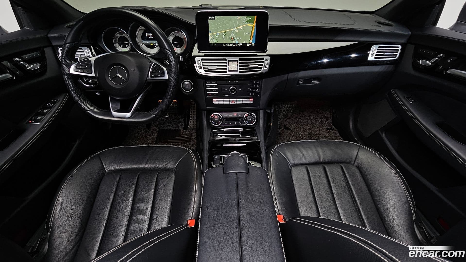 Main__Slider__Photo:CLS-Class Mercedes-Benz 2017.8-6