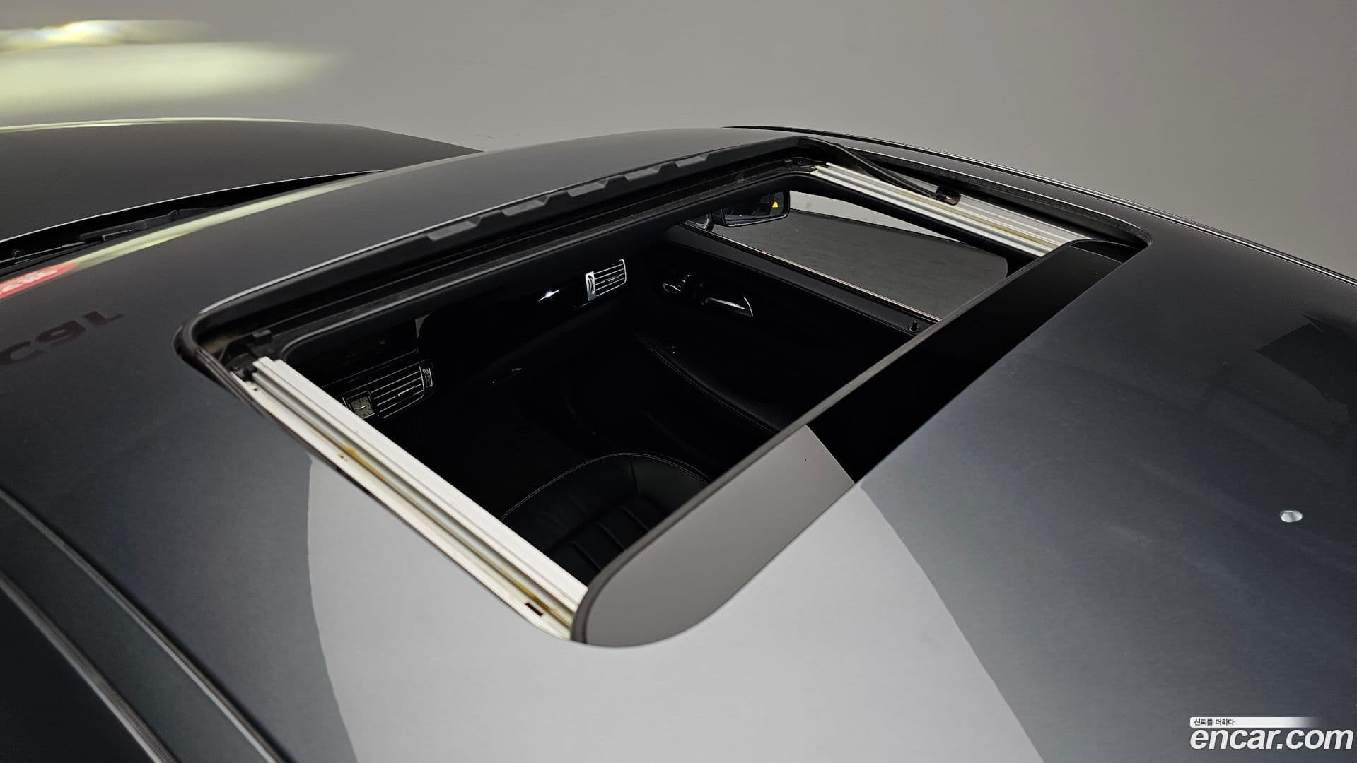 Main__Slider__Photo:CLS-Class Mercedes-Benz 2017.8-16