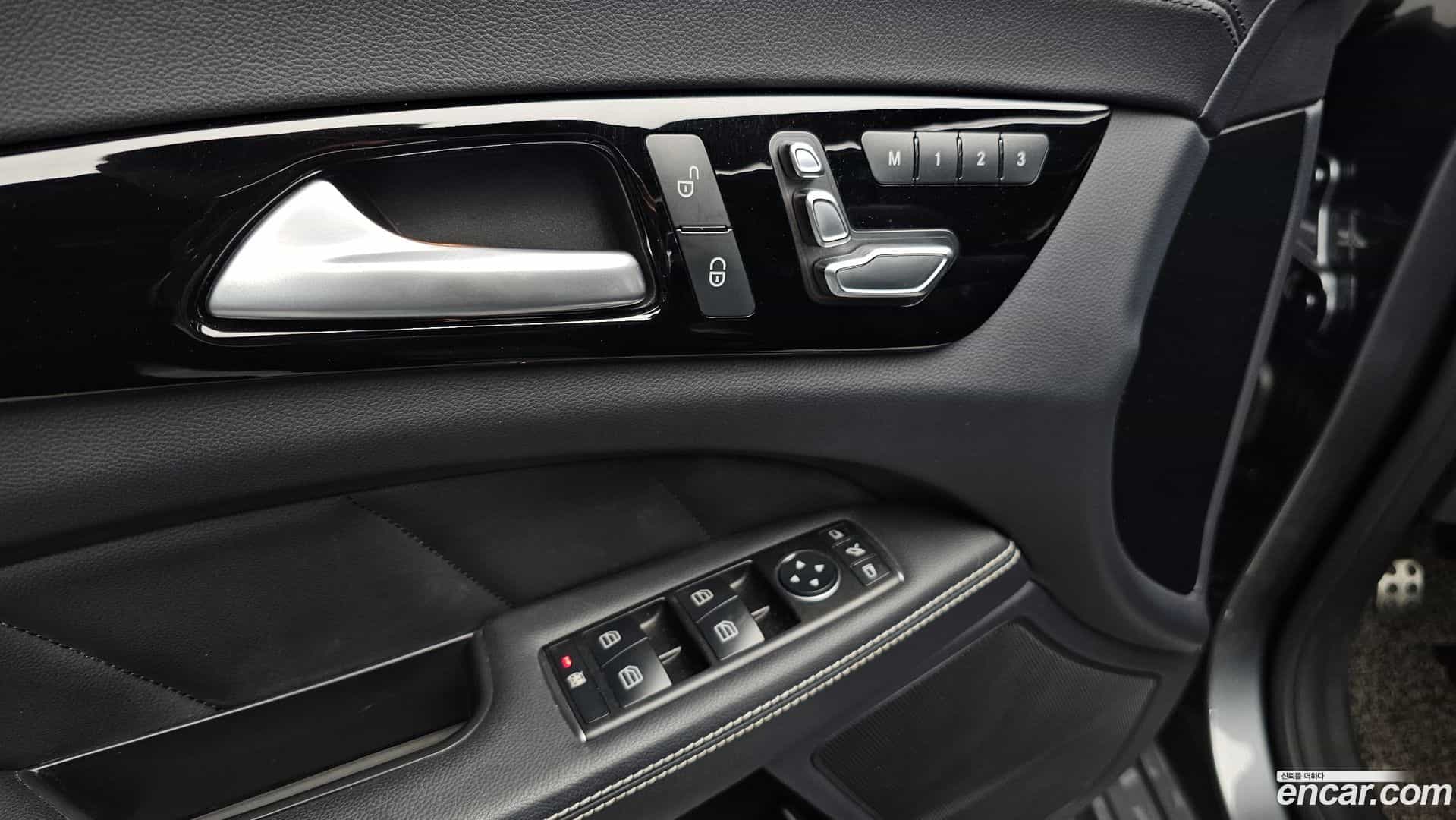 CLS-Class Mercedes-Benz 2017.8-OPTION-021