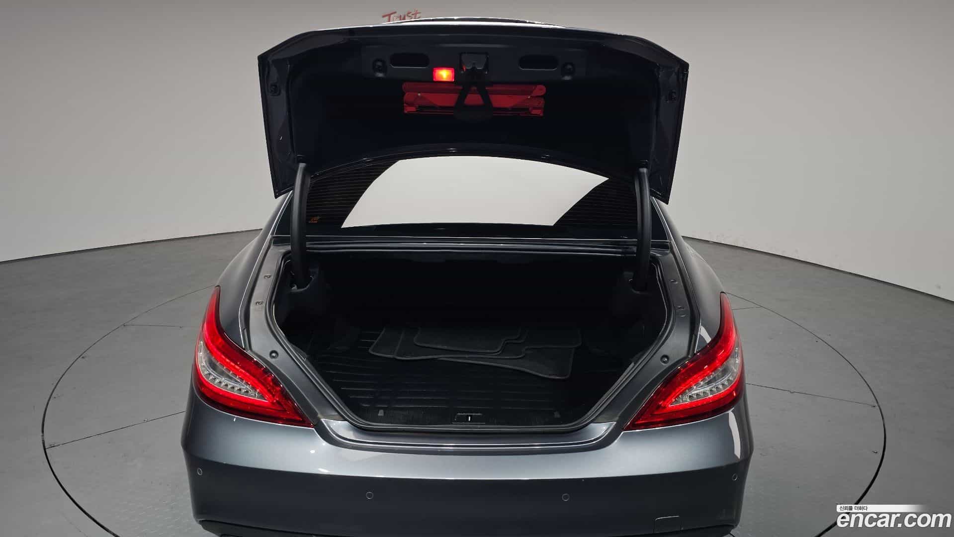 CLS-Class Mercedes-Benz 2017.8-OPTION-024
