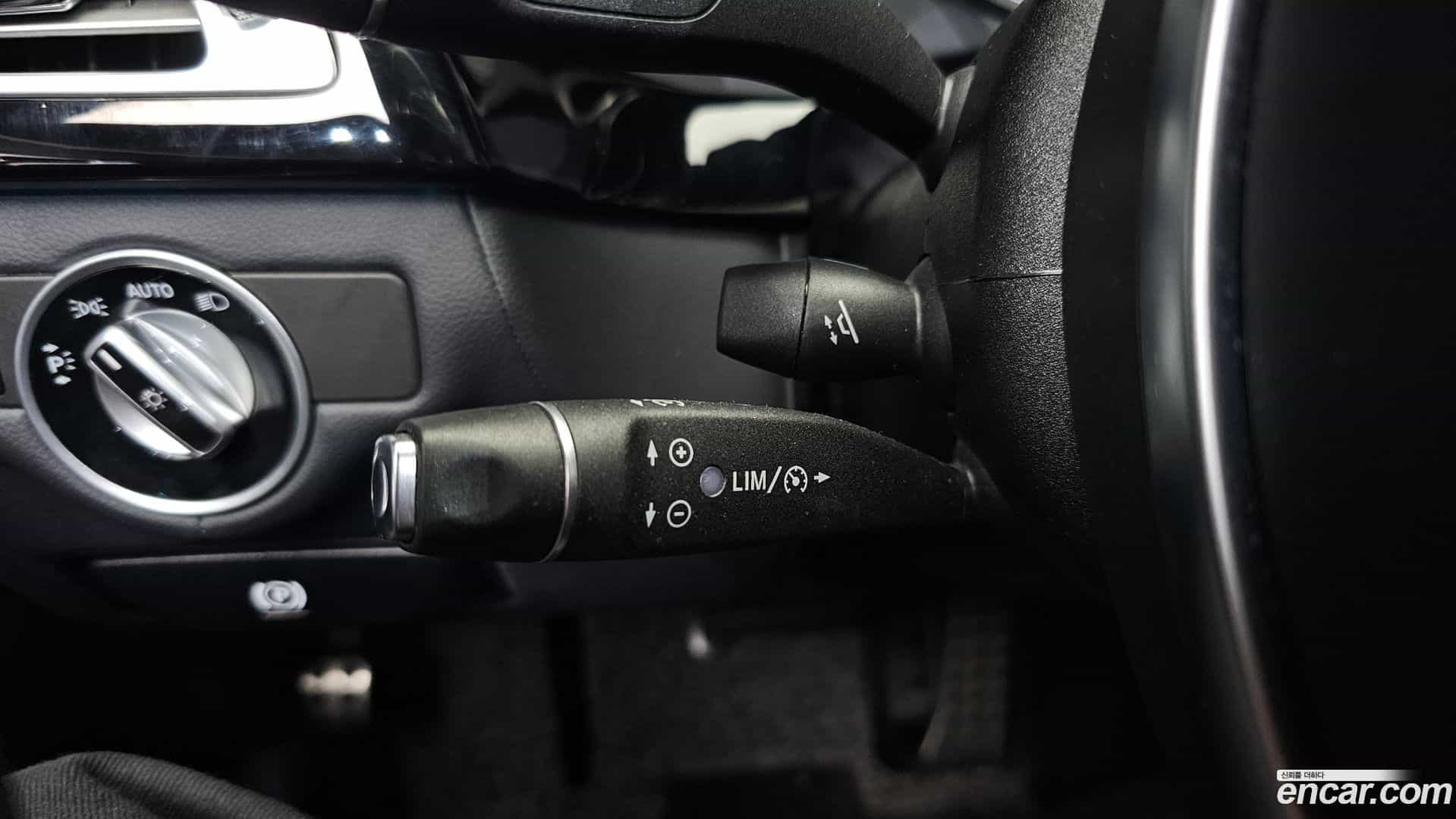 CLS-Class Mercedes-Benz 2017.8-OPTION-040