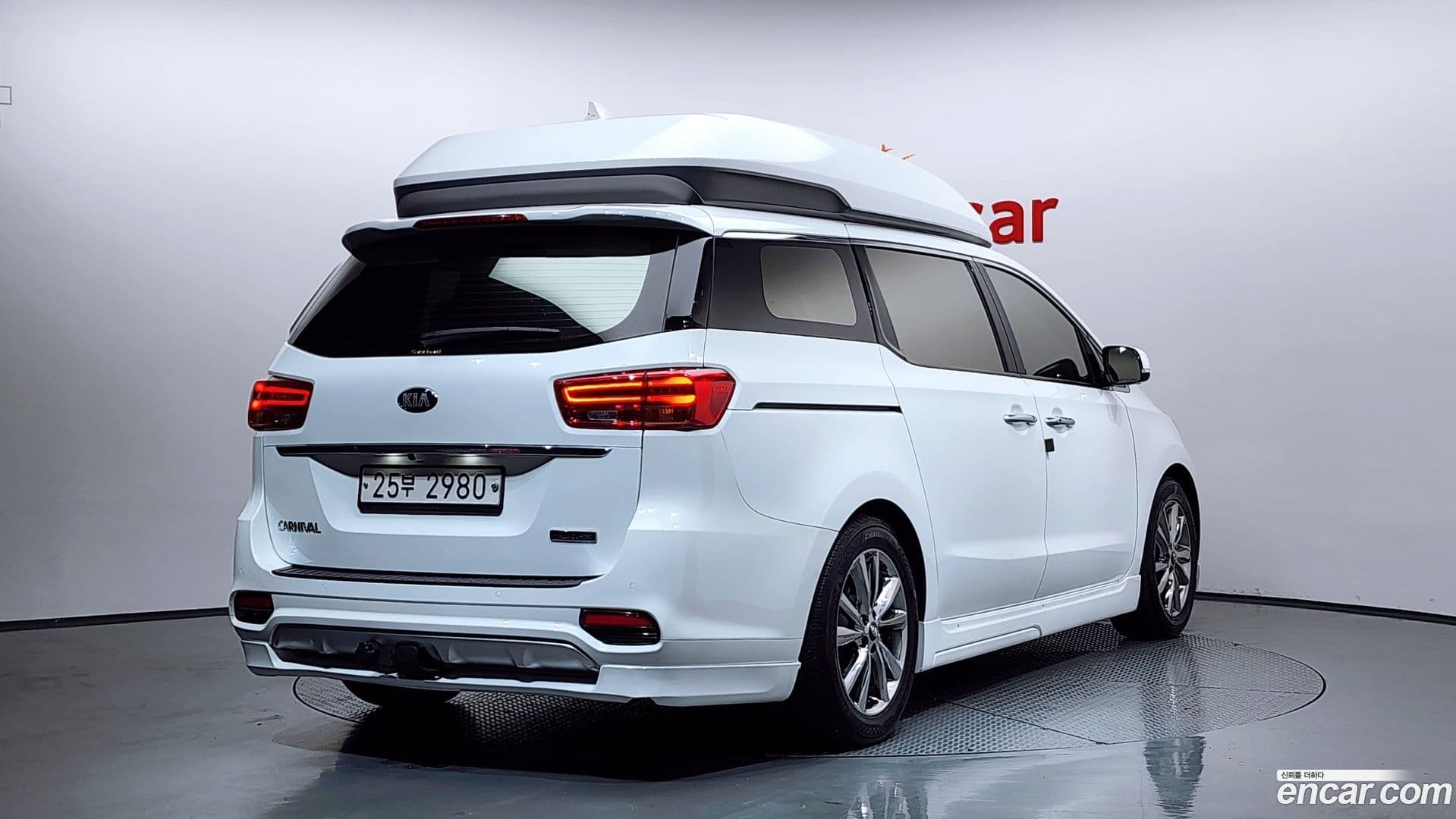 Main__Slider__Photo:Canival Kia 2018.8-1