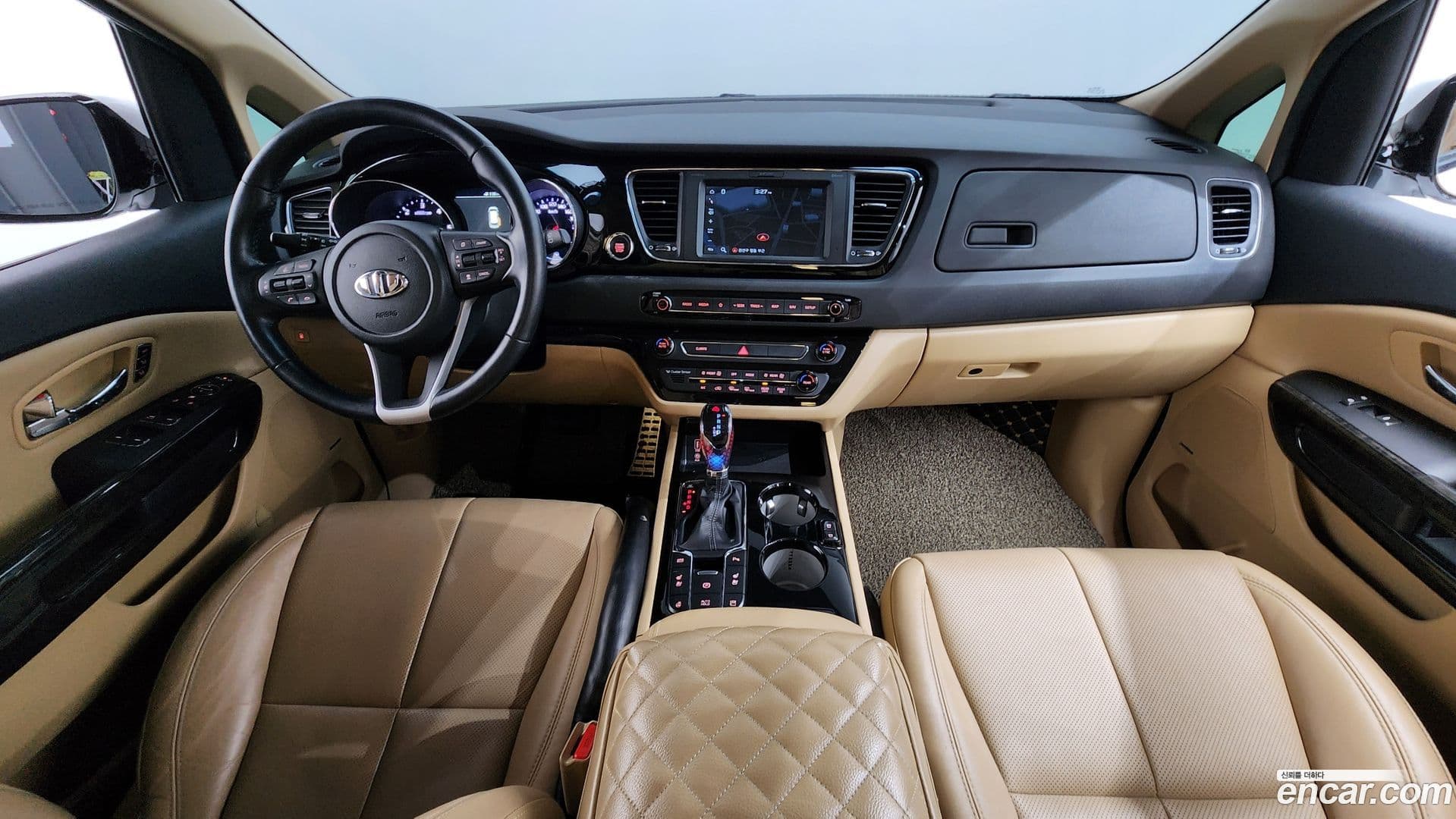 Main__Slider__Photo:Canival Kia 2018.8-6