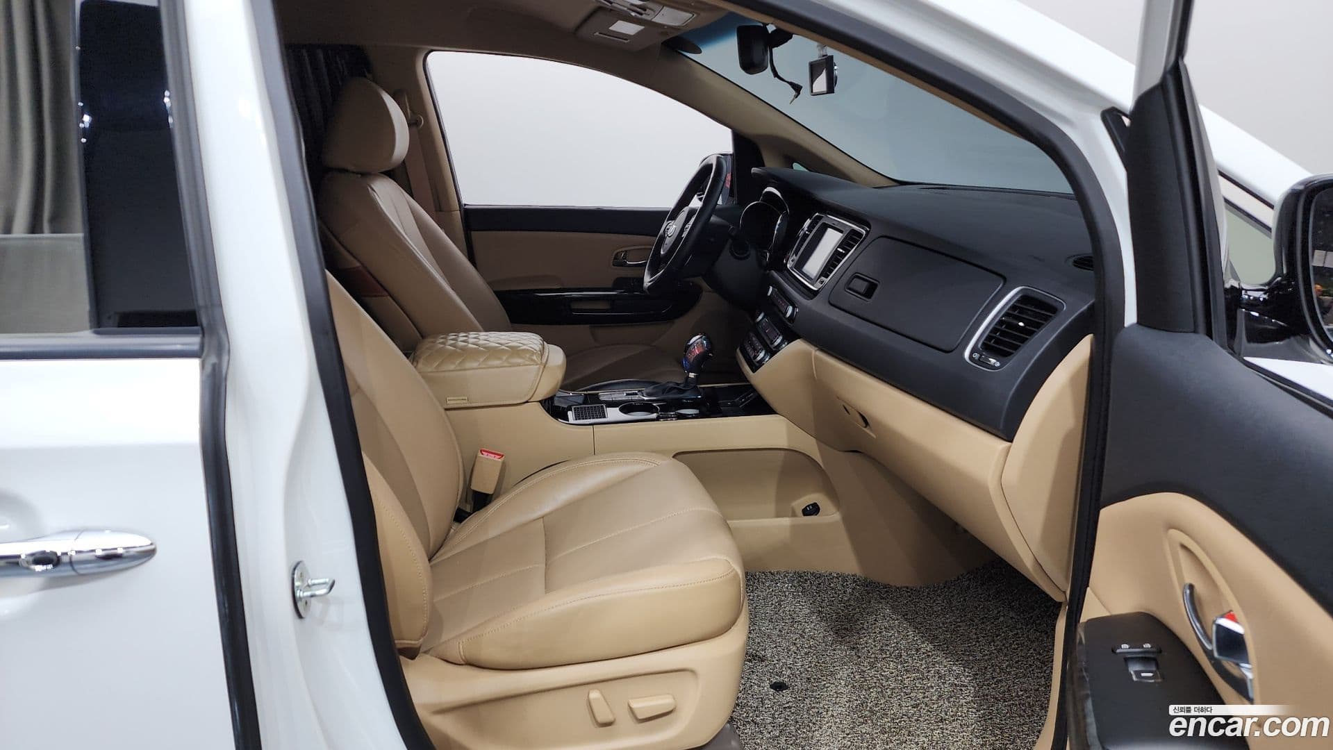 Main__Slider__Photo:Canival Kia 2018.8-10