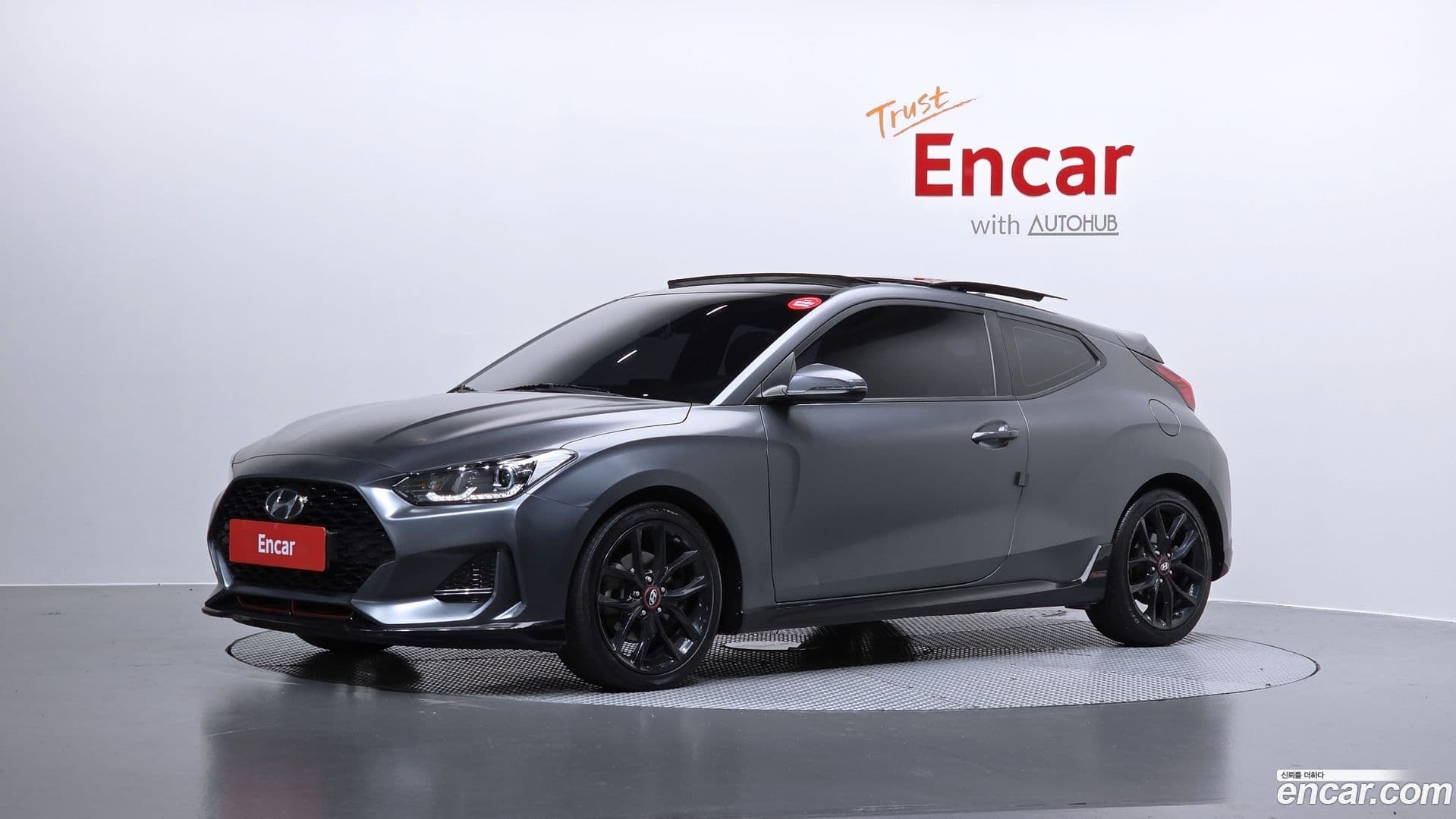 Main__Slider__Photo:Veloster Hyundai 2018.11-0