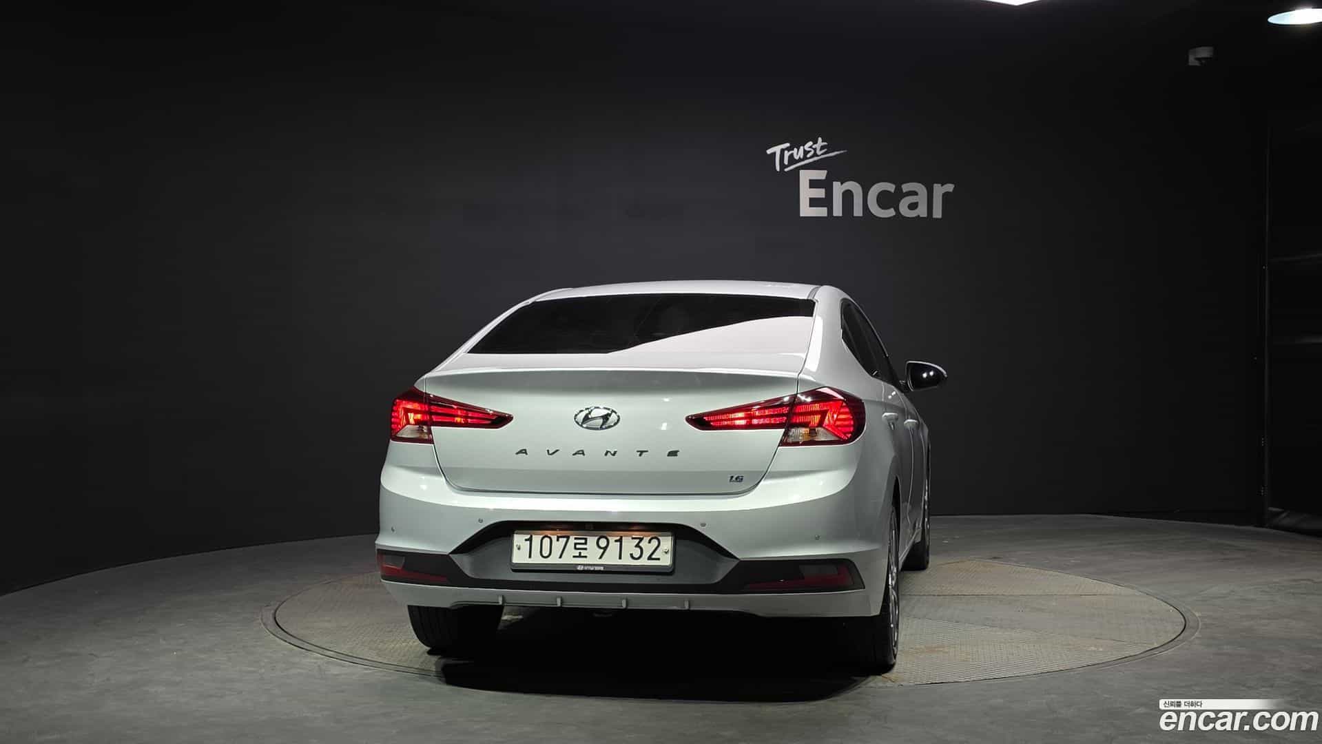 AVANTE Hyundai 2019.2-OUTER-004