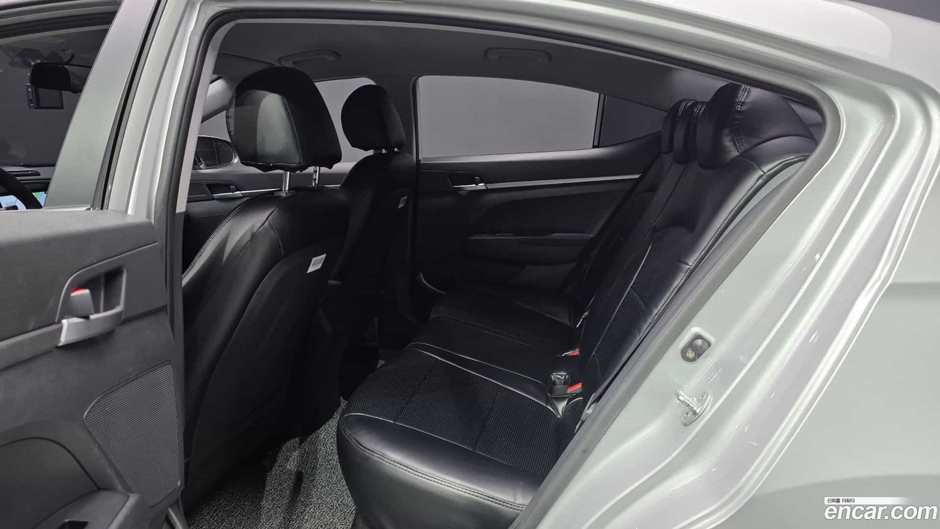 AVANTE Hyundai 2019.2-OPTION-015