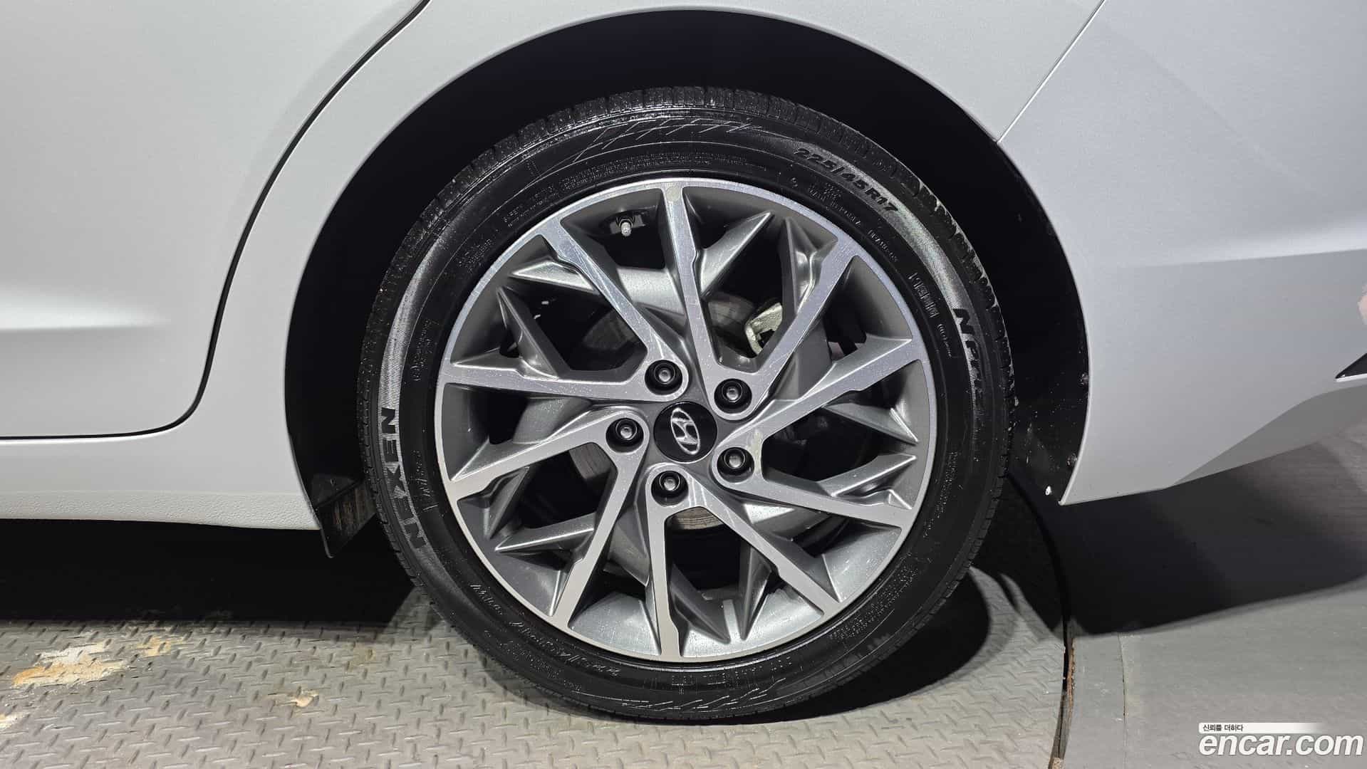 AVANTE Hyundai 2019.2-OUTER-031