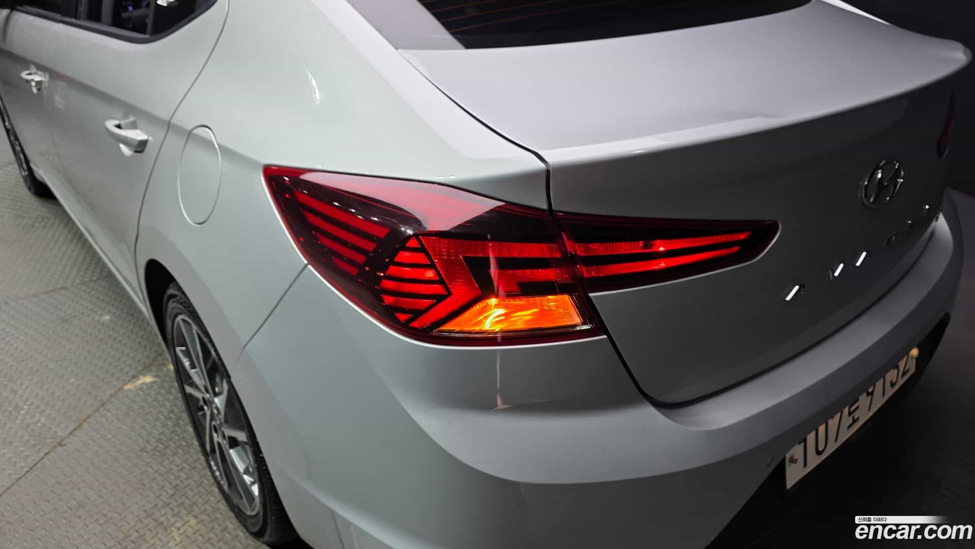 AVANTE Hyundai 2019.2-OUTER-033
