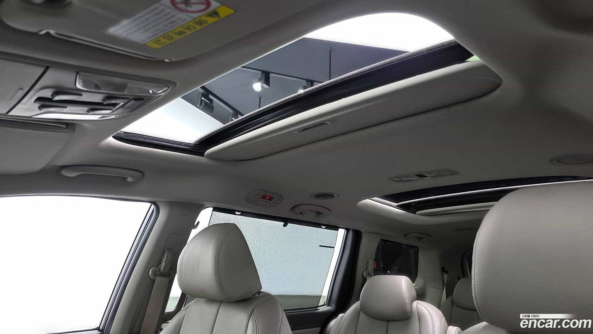 Canival Kia 2016.8-OPTION-023
