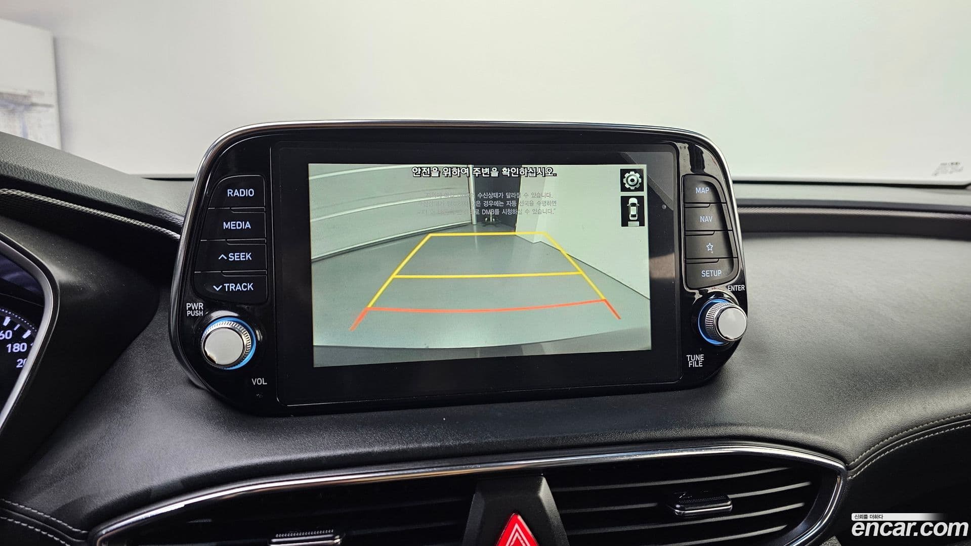 Main__Slider__Photo:Santafe Hyundai 2018.4-14