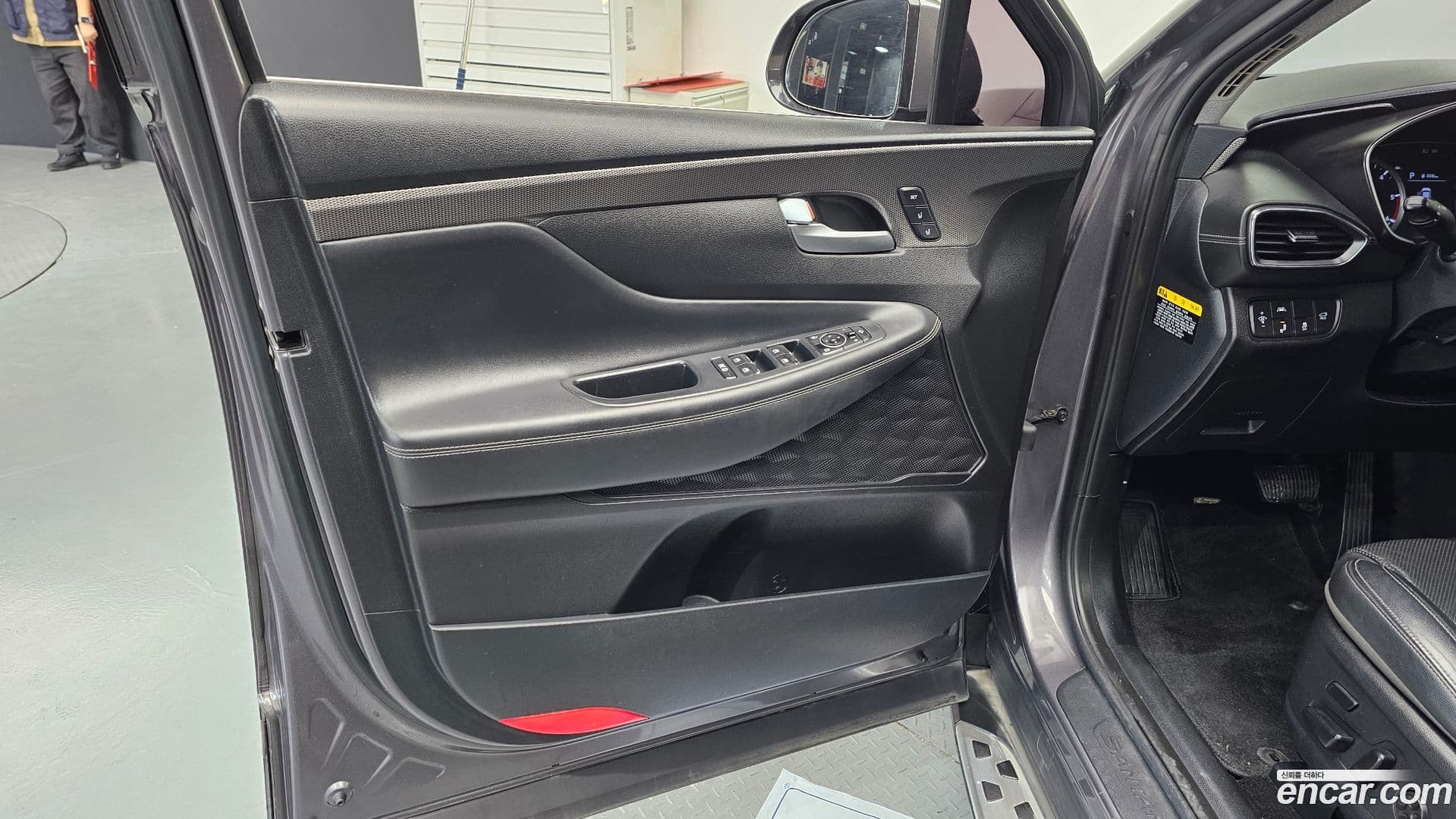 Main__Slider__Photo:Santafe Hyundai 2018.4-23