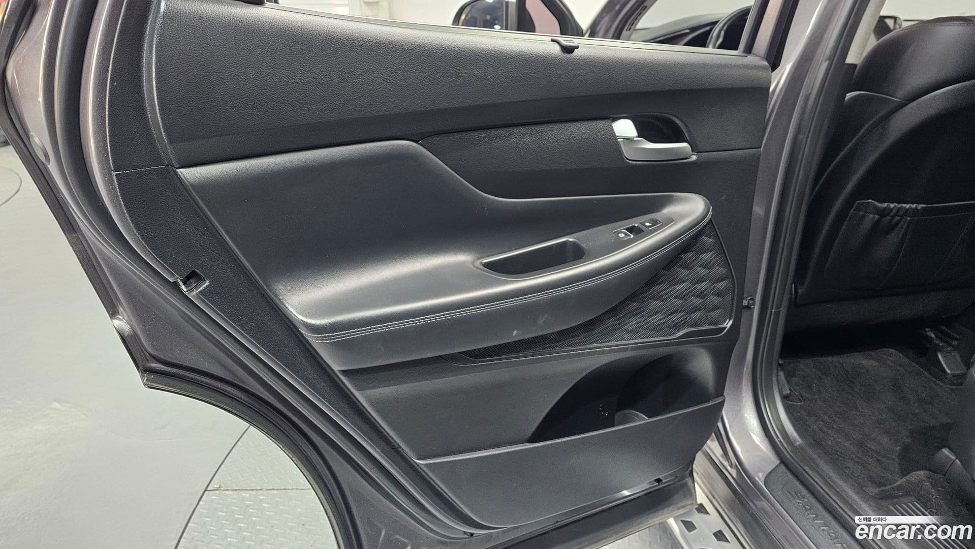 Main__Slider__Photo:Santafe Hyundai 2018.4-24
